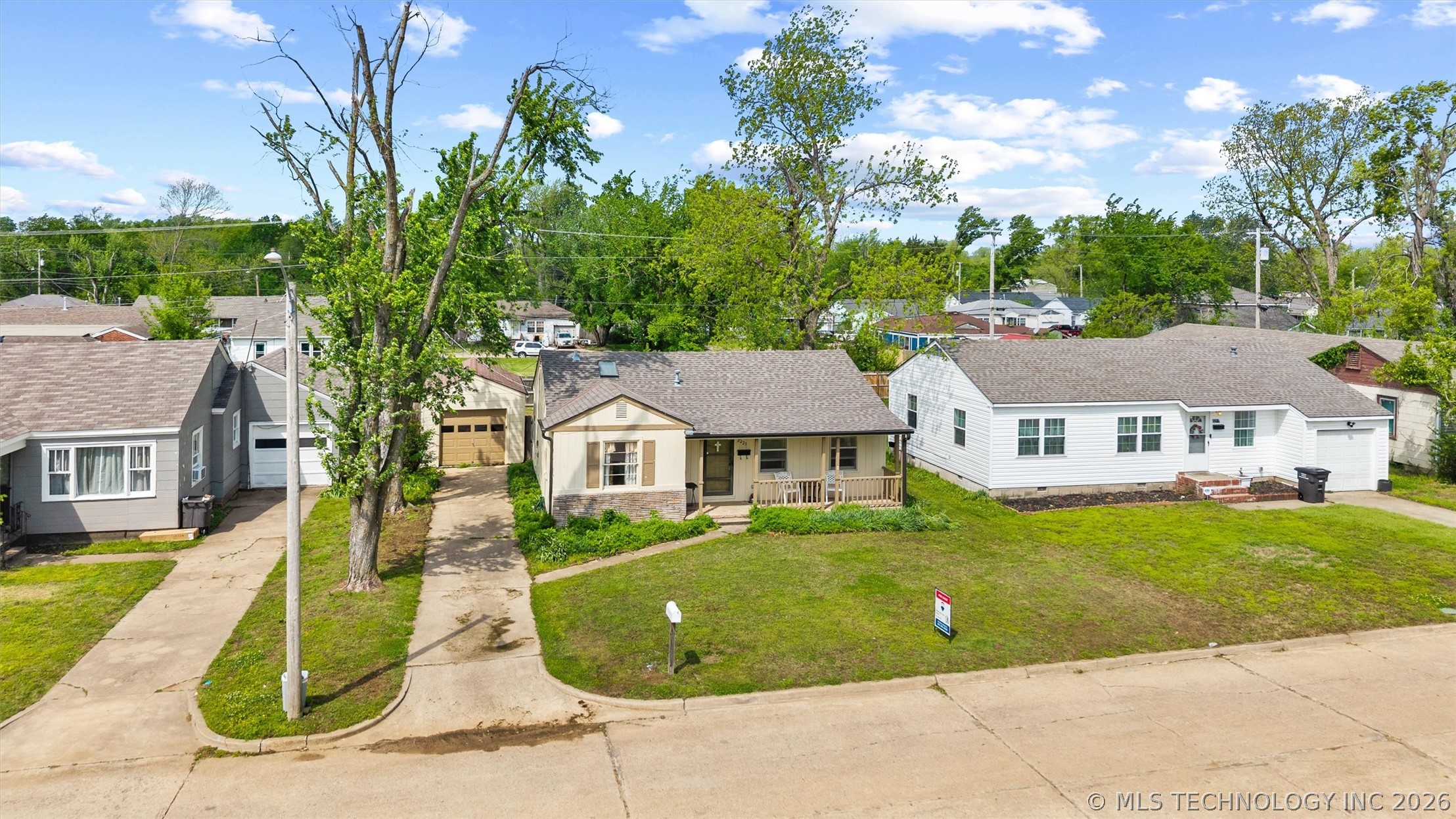 2223 S Osage Avenue Property Photo 26