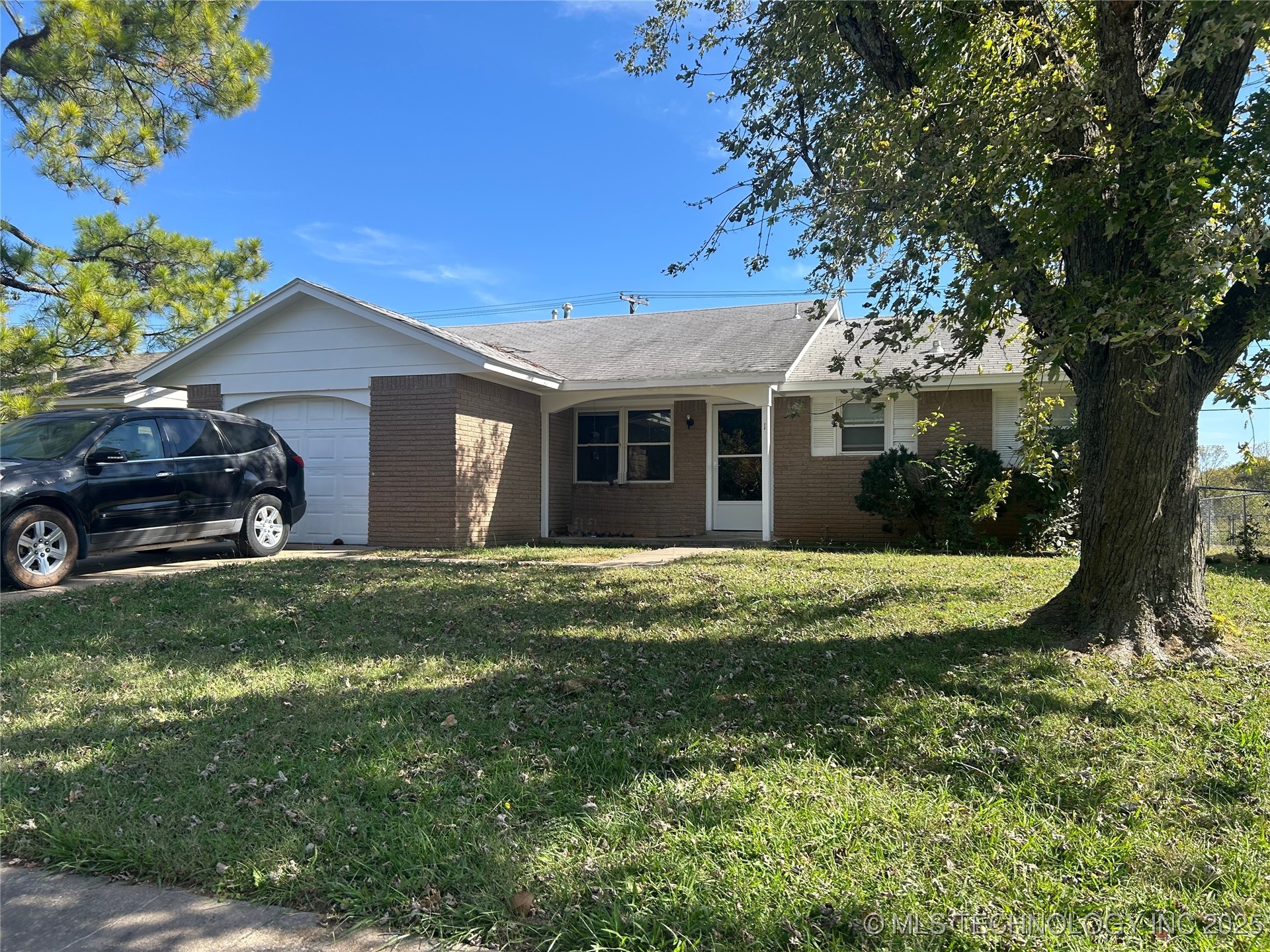 139 S 169th Street E Property Photo 1