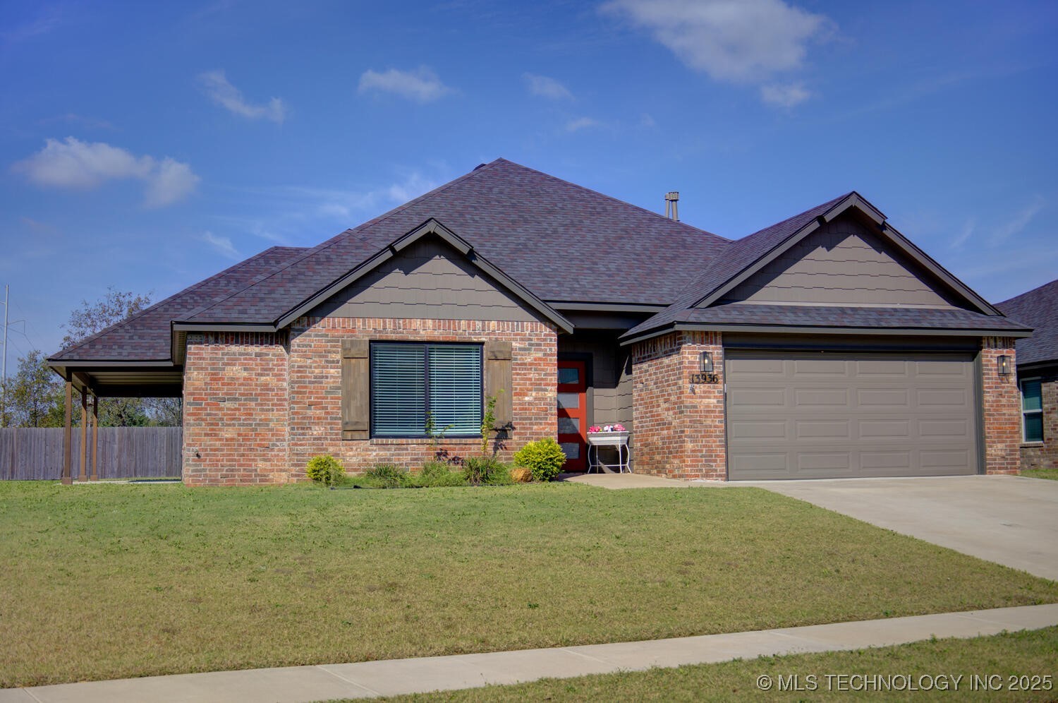 13936 S Ironwood Place Property Photo 1