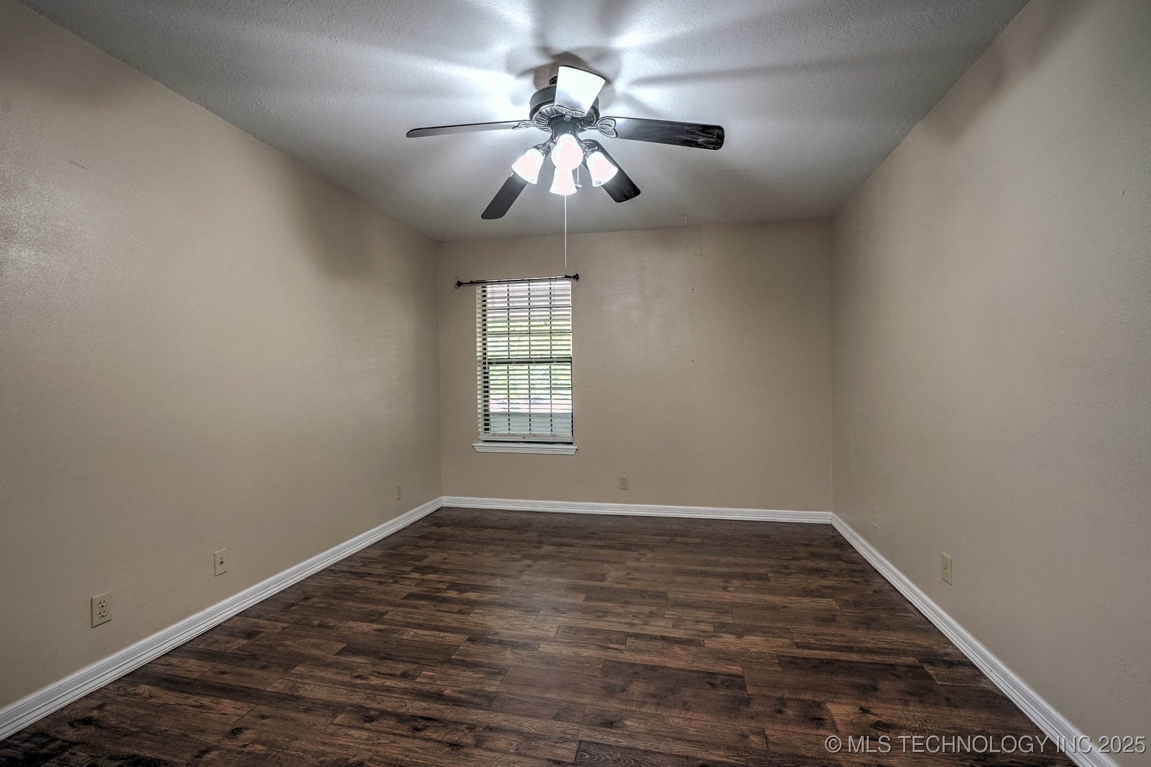 6366 S 80th East Avenue E Property Photo 20