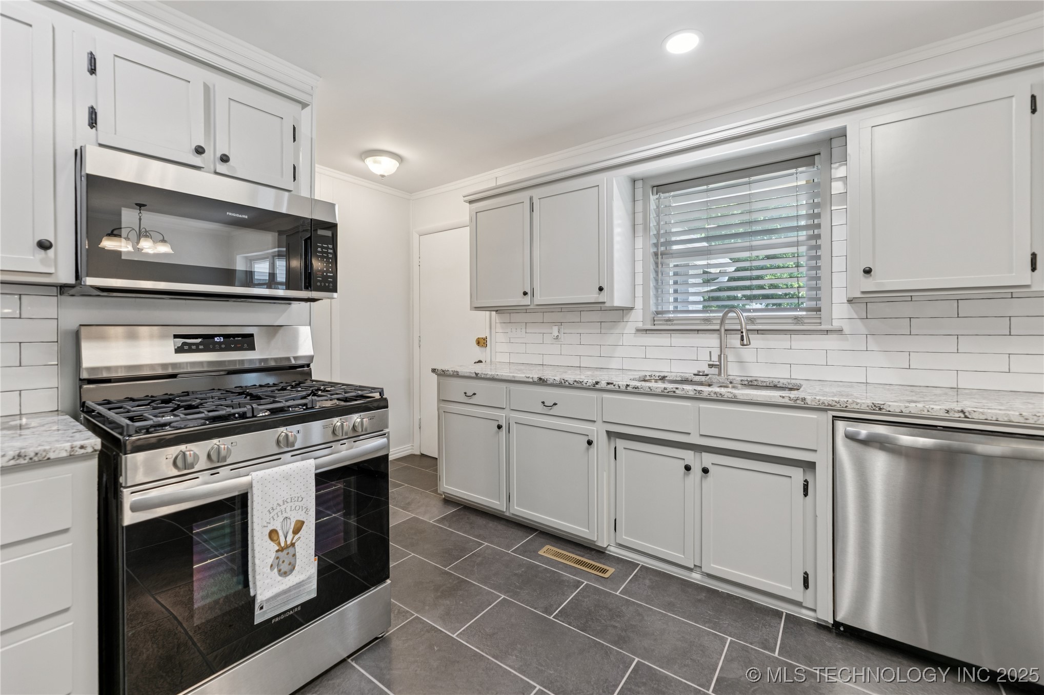 16893 E 116th Street N Property Photo 12