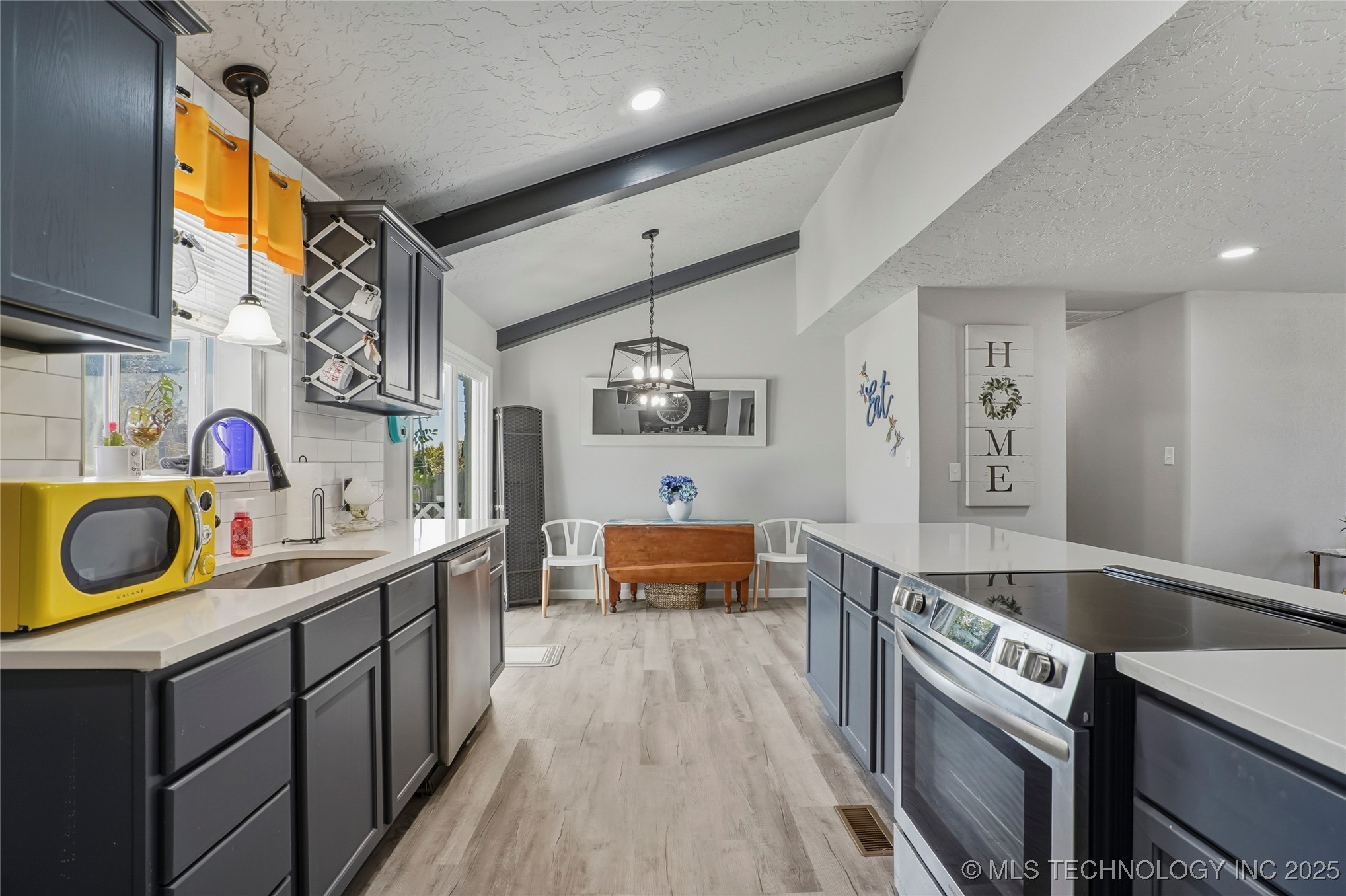 4529 E 24th West Avenue Property Photo 6