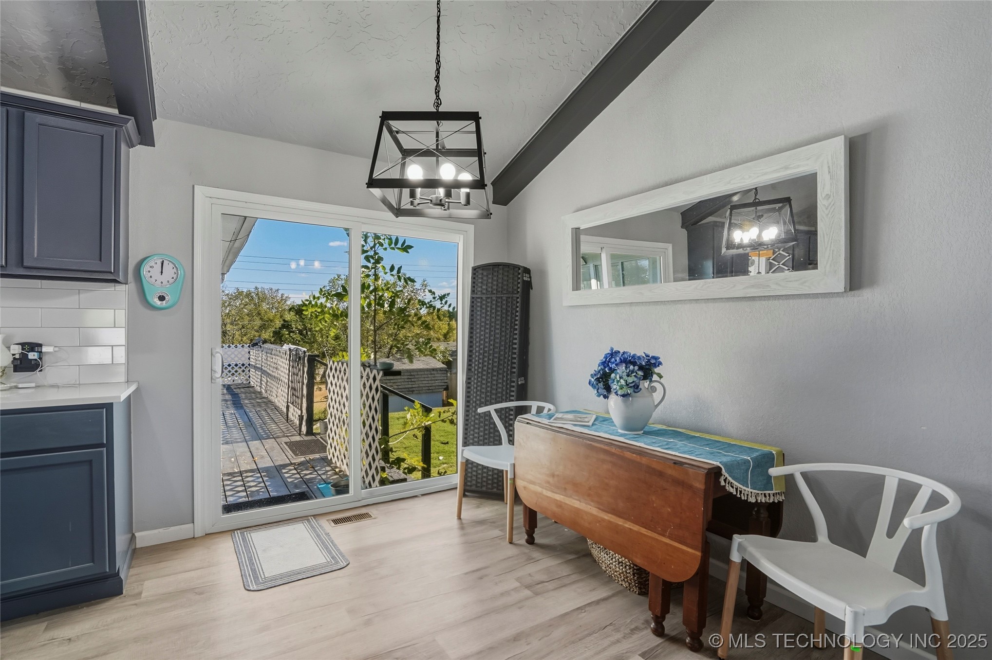 4529 E 24th West Avenue Property Photo 9