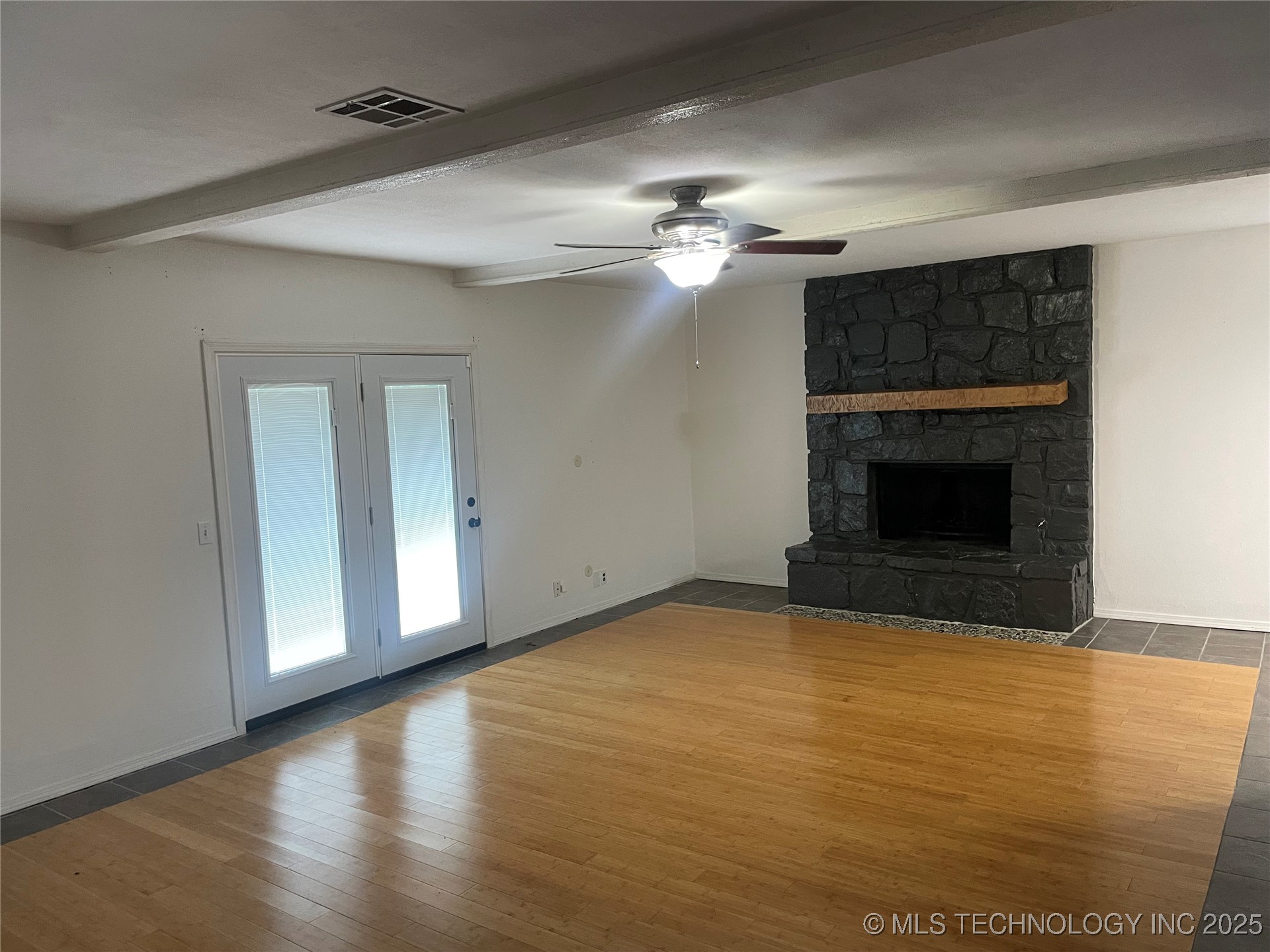 421 W Miami Street Property Photo 9