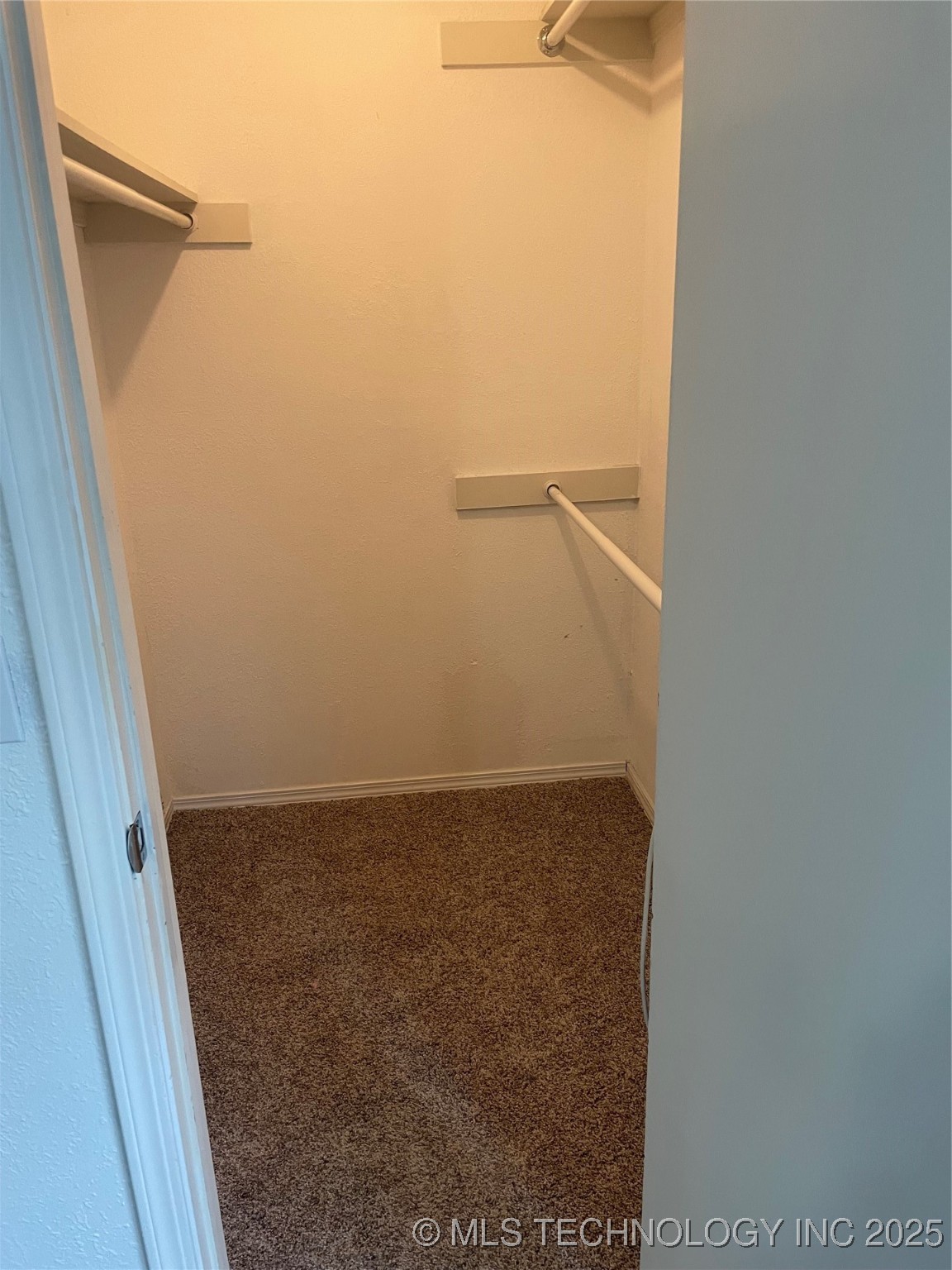 421 W Miami Street Property Photo 15