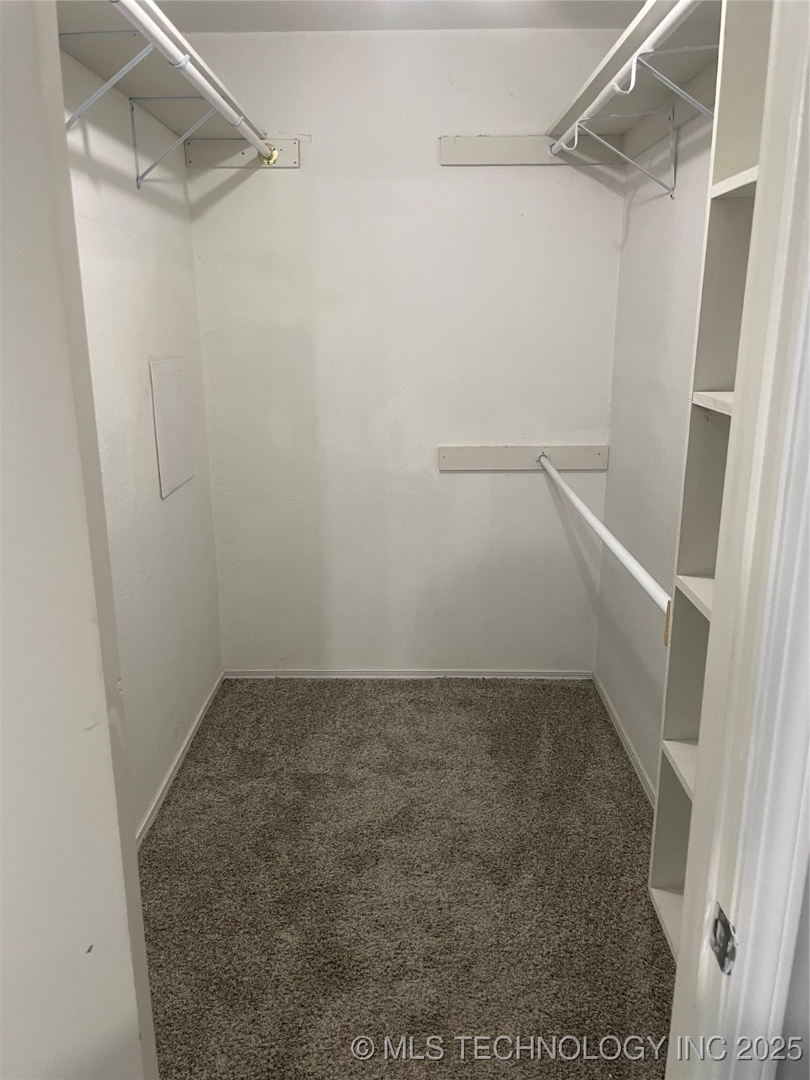 421 W Miami Street Property Photo 17