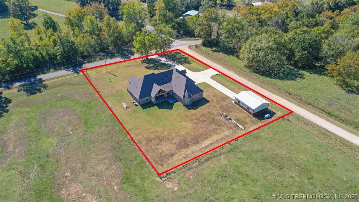 1486 Sandstone Road Property Photo 3