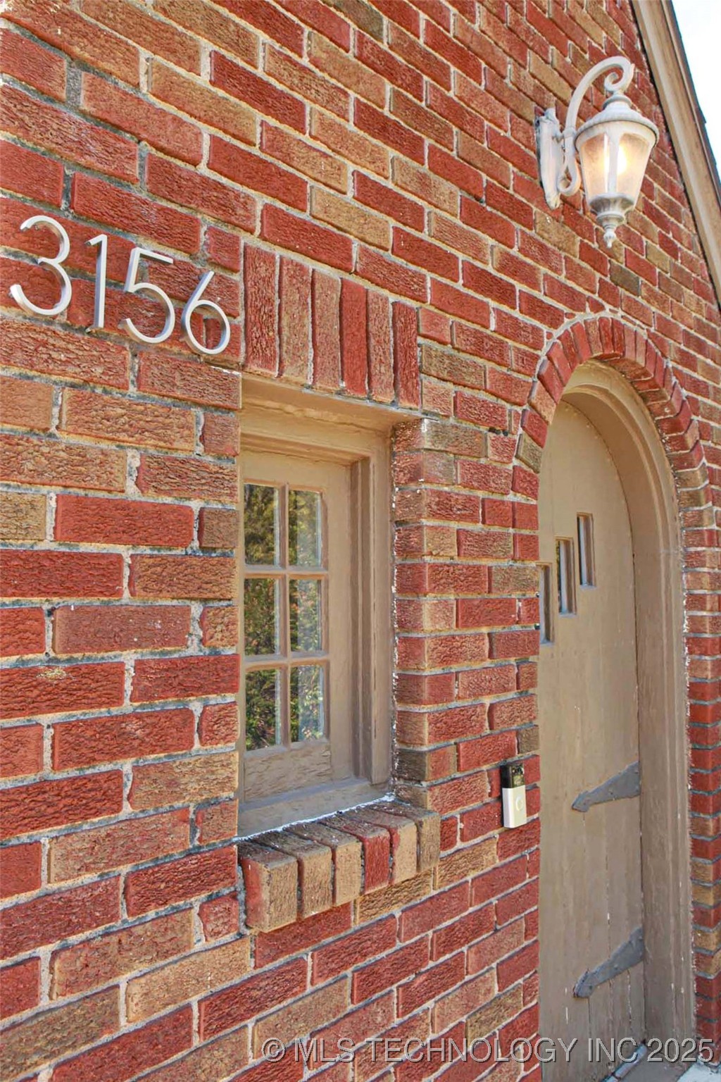 3156 S Madison Avenue Property Photo 6