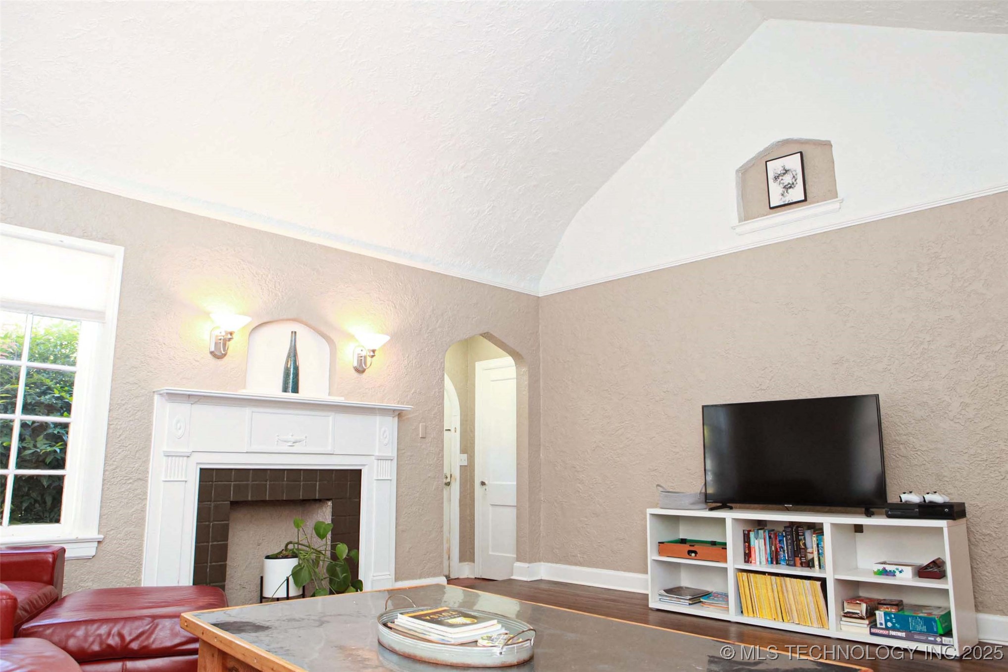 3156 S Madison Avenue Property Photo 8