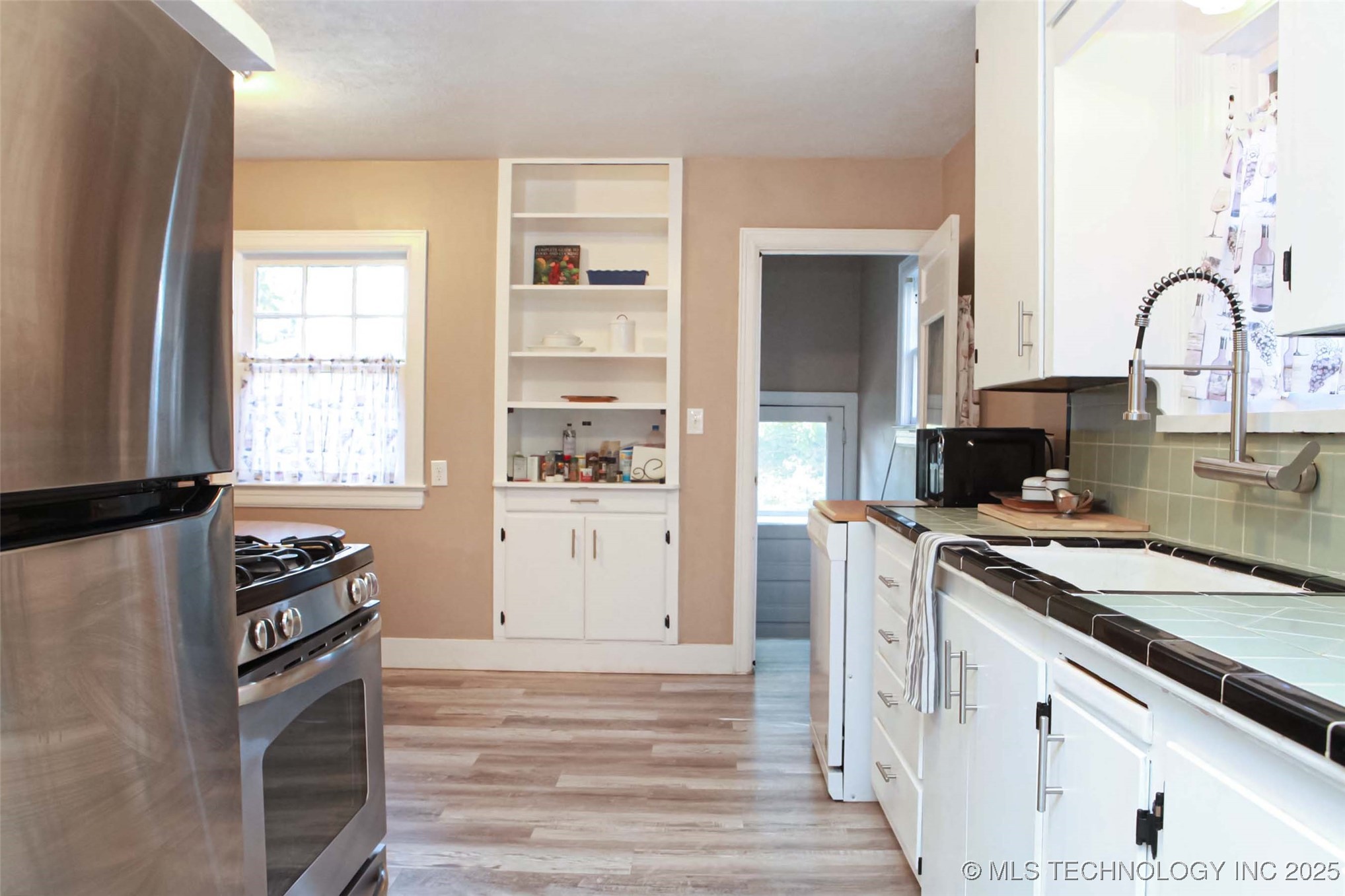 3156 S Madison Avenue Property Photo 17