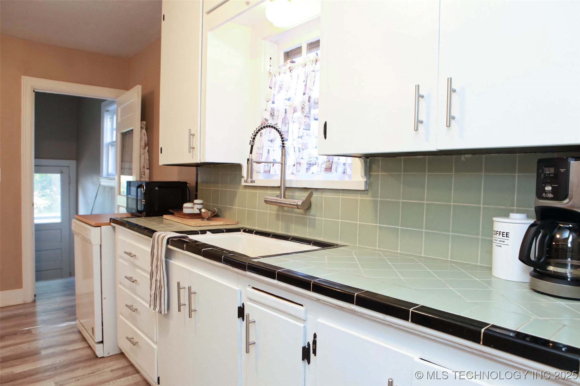 3156 S Madison Avenue Property Photo 18