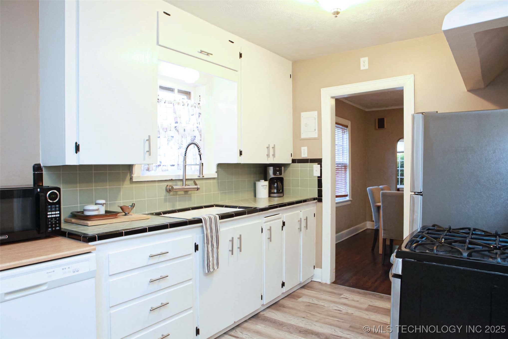 3156 S Madison Avenue Property Photo 19