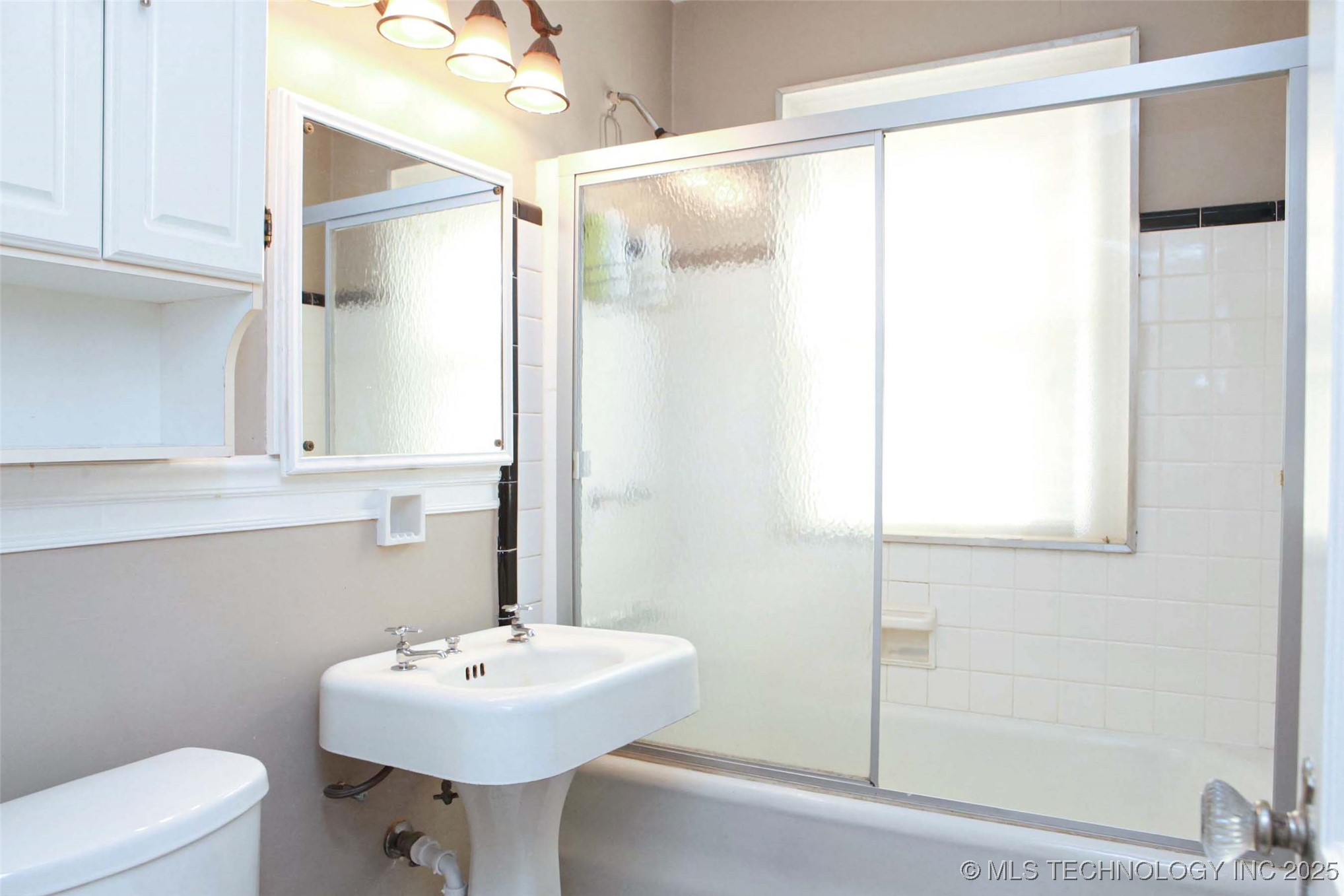 3156 S Madison Avenue Property Photo 30