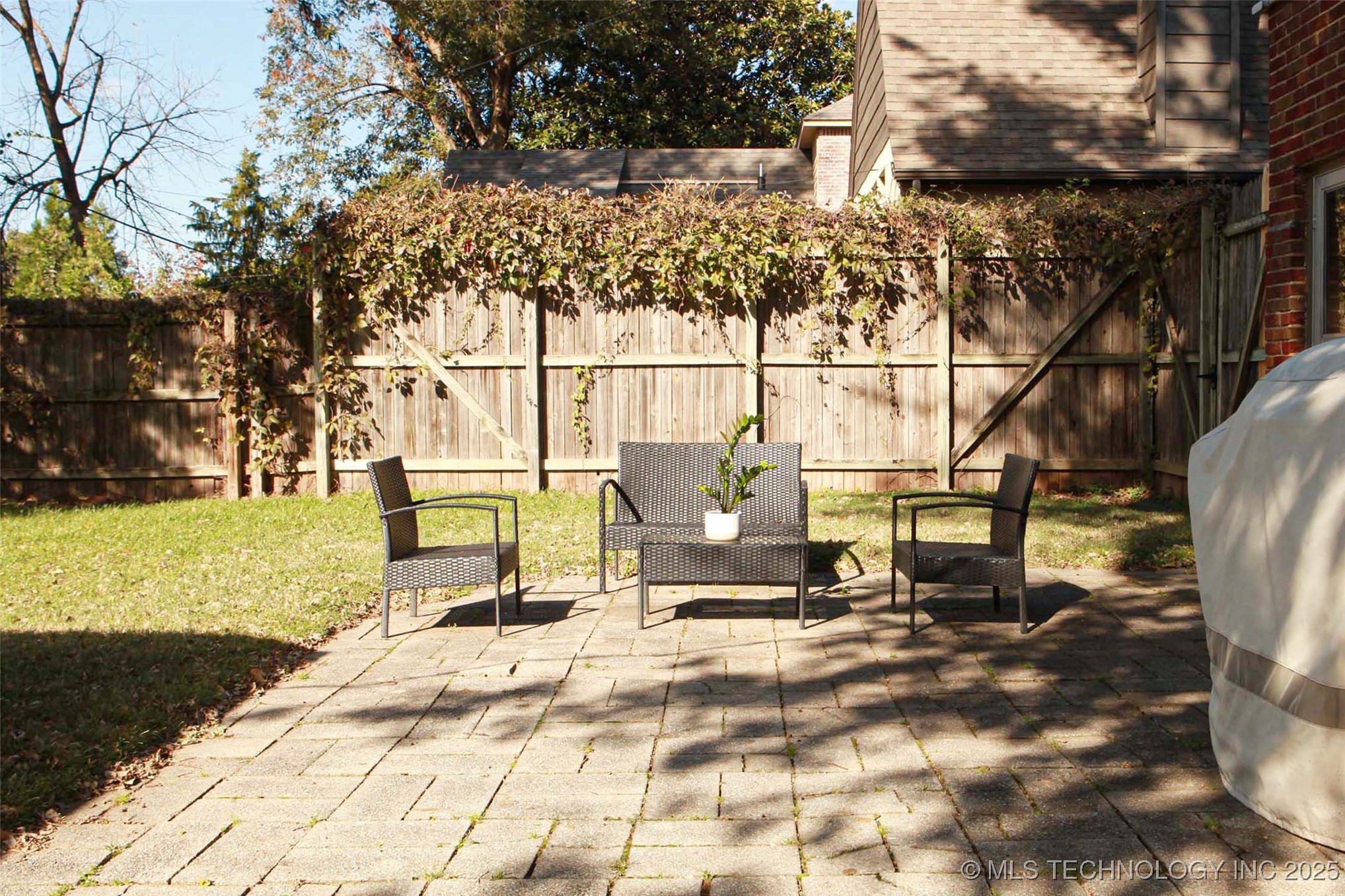 3156 S Madison Avenue Property Photo 40