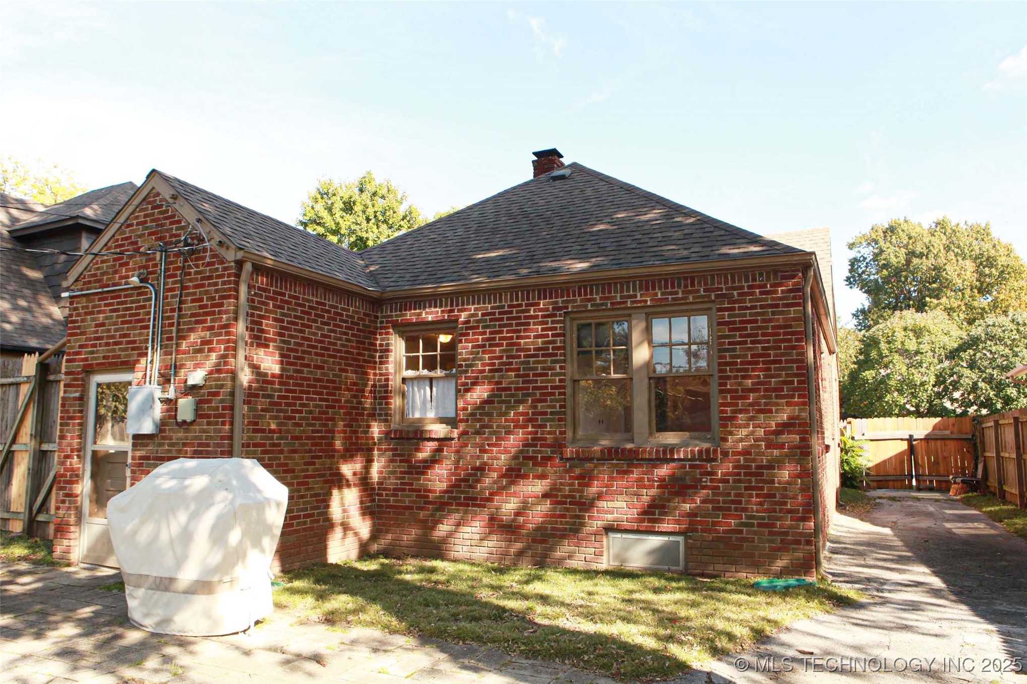 3156 S Madison Avenue Property Photo 43