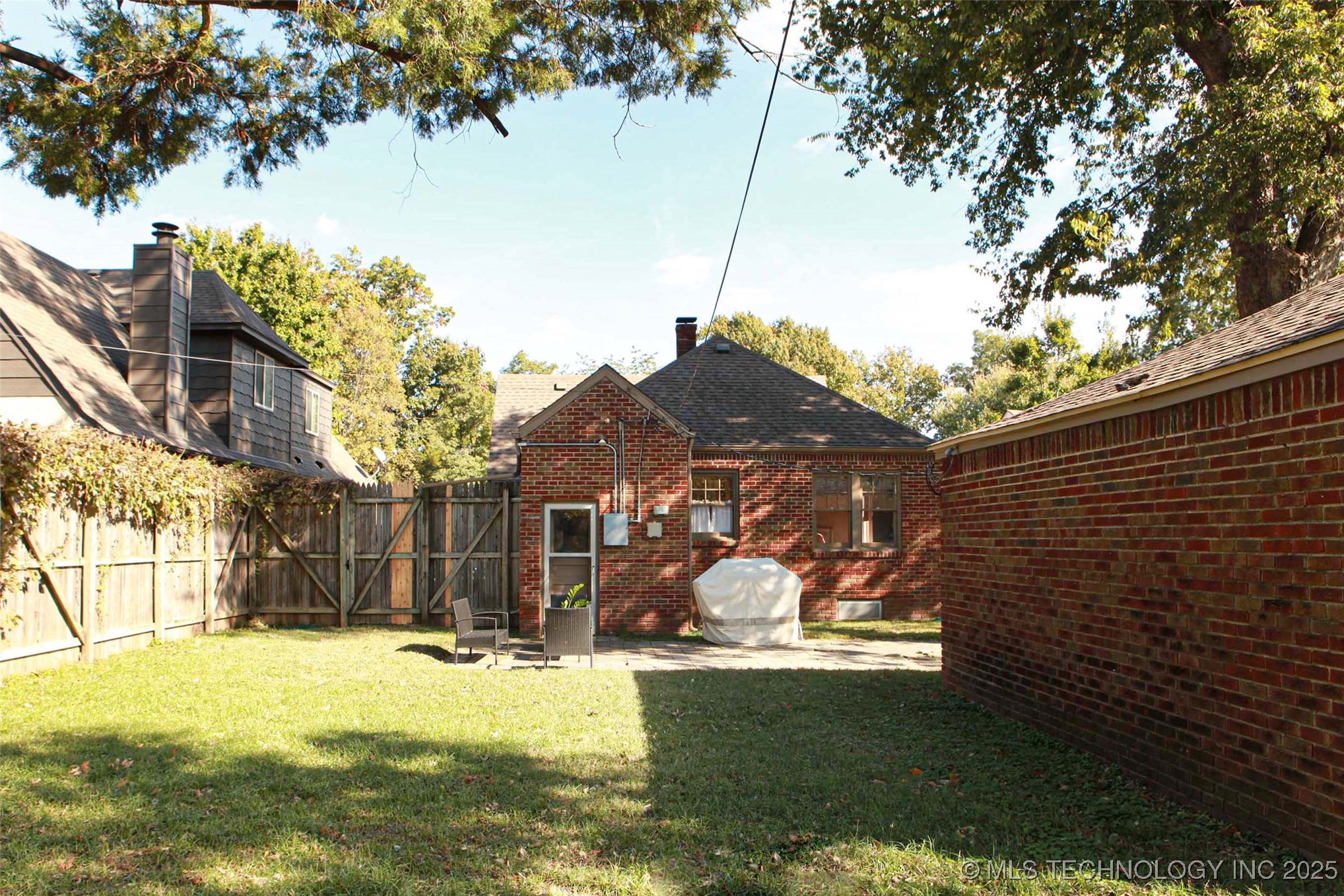 3156 S Madison Avenue Property Photo 45