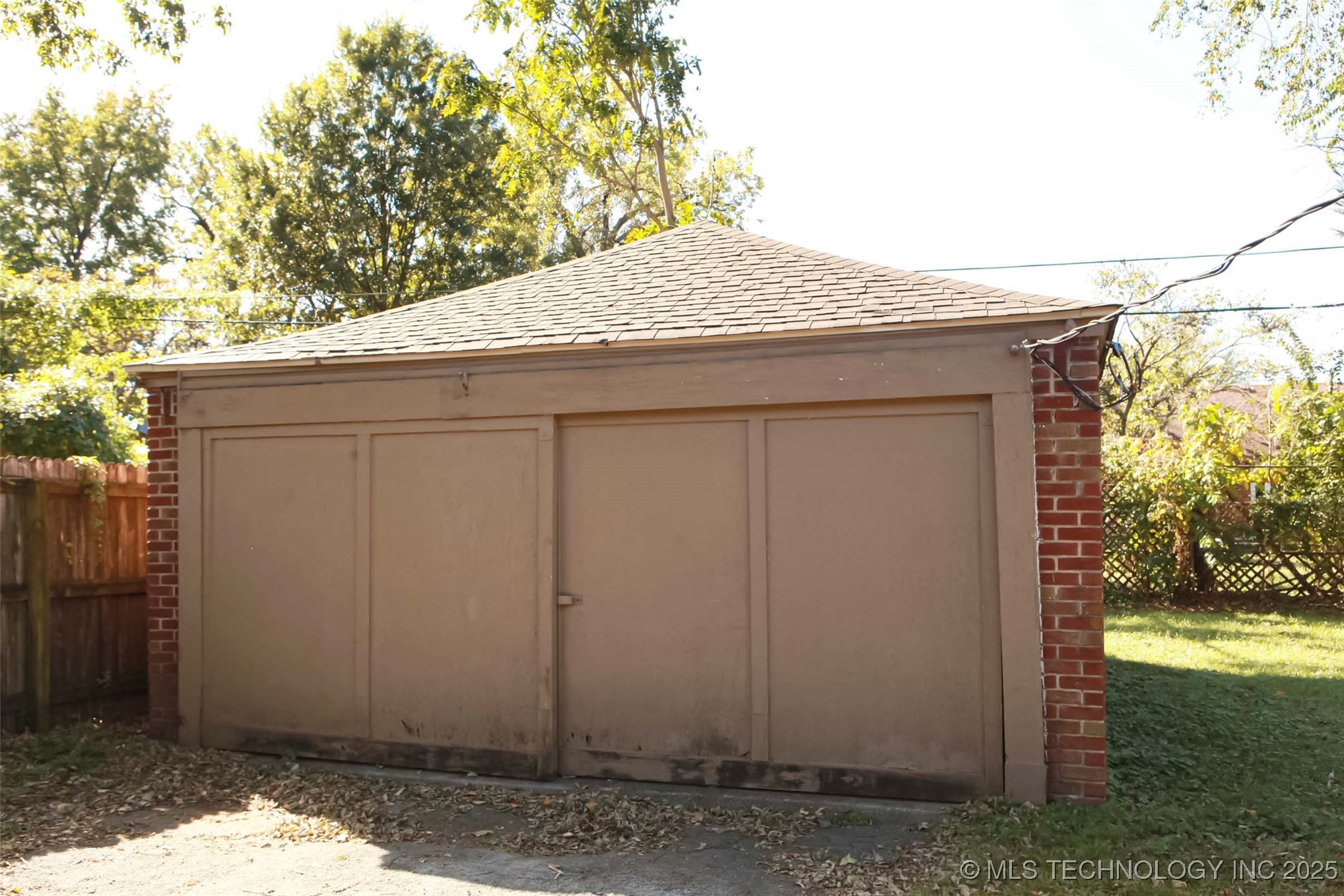 3156 S Madison Avenue Property Photo 46