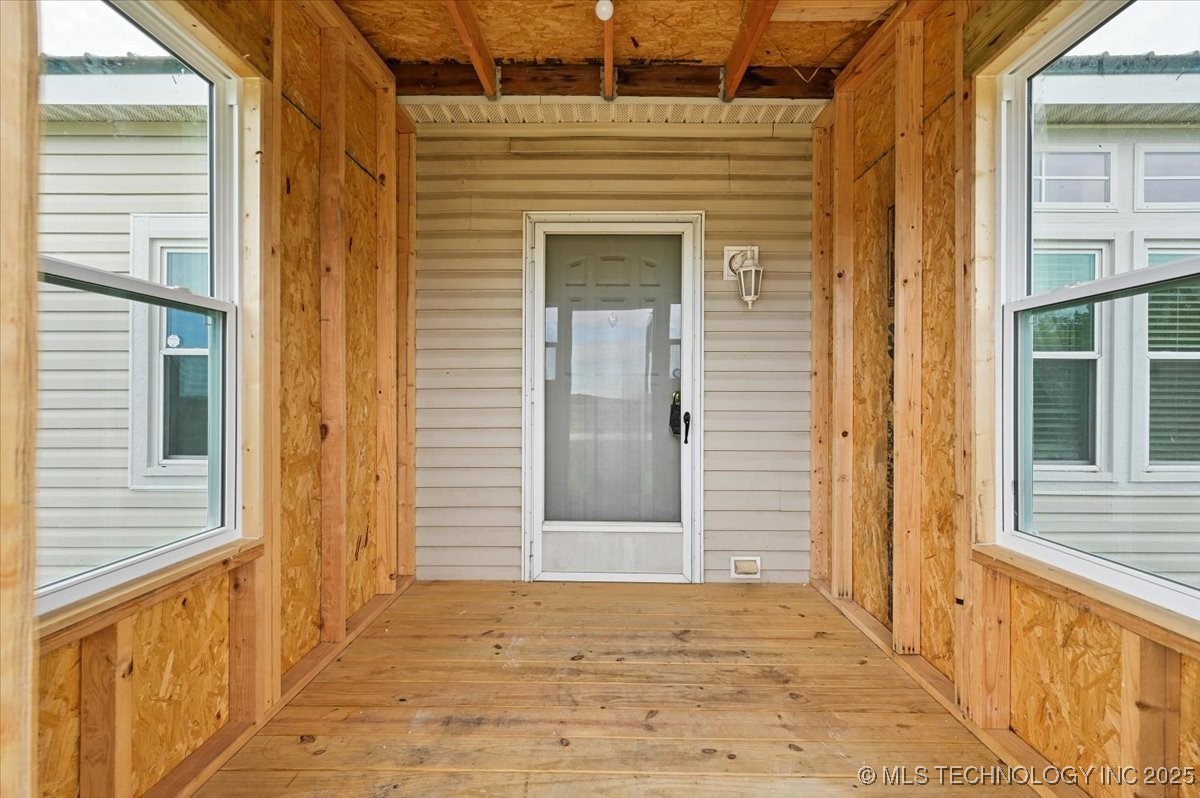 18307 N 97th East Avenue Property Photo 5