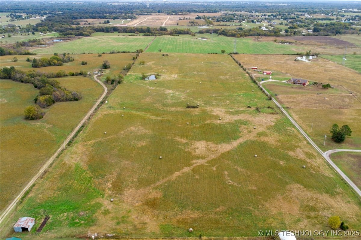 18307 N 97th East Avenue Property Photo 45