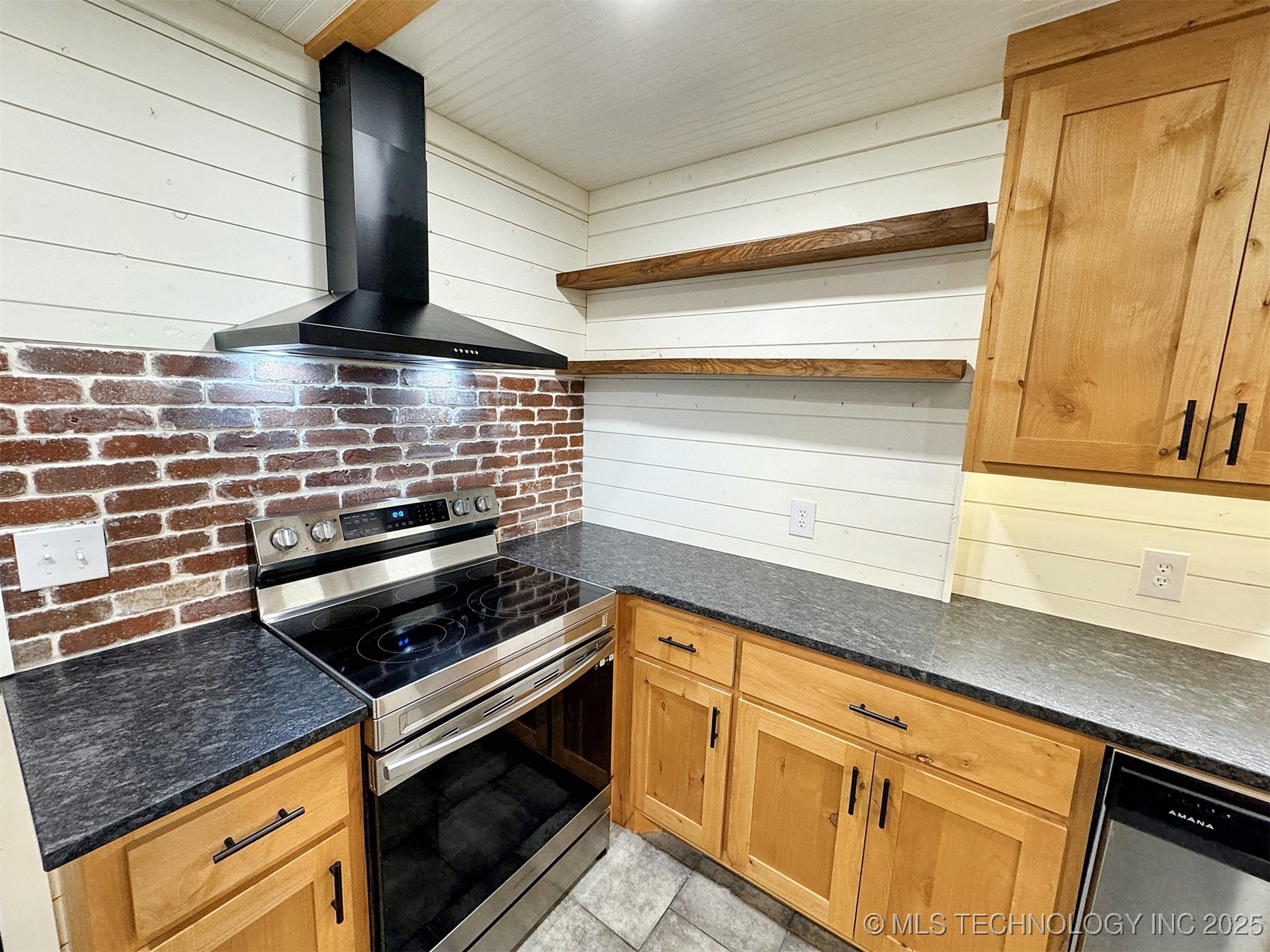 1420 W Broadway Street Property Photo 25