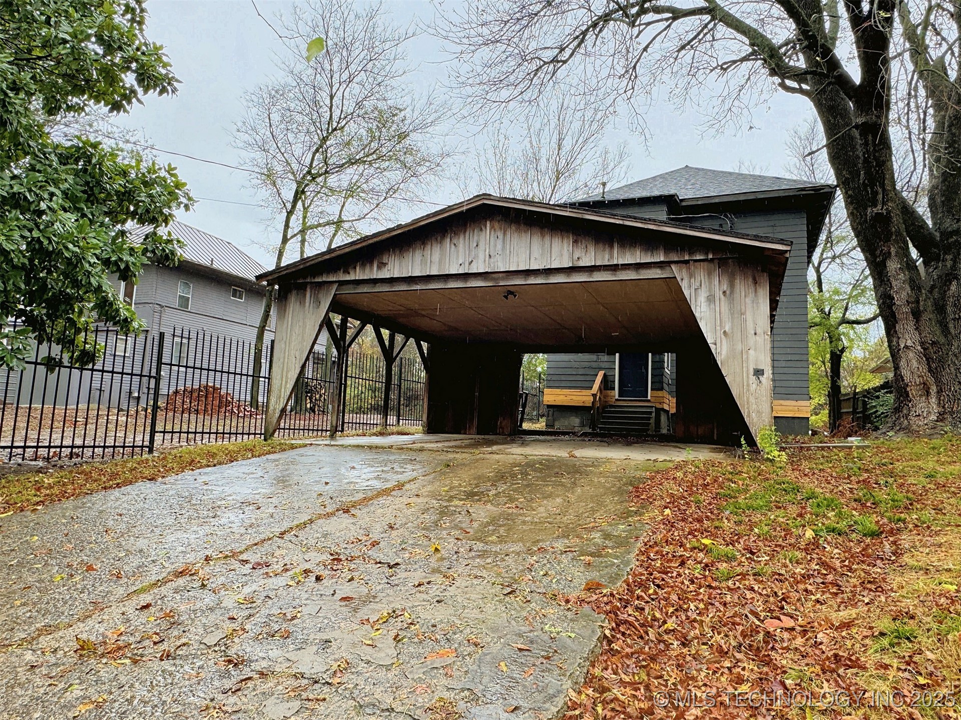 1420 W Broadway Street Property Photo 64