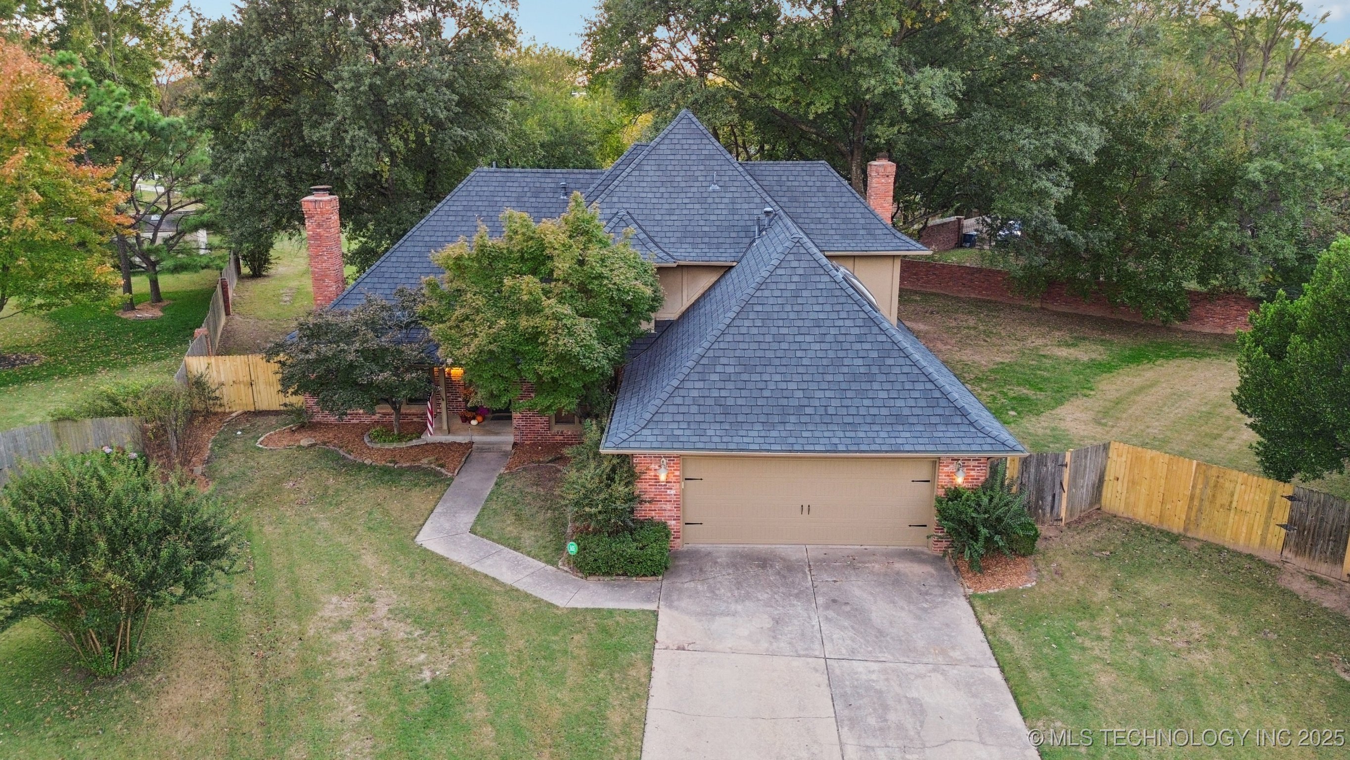 11016 S Urbana Avenue Property Photo 1