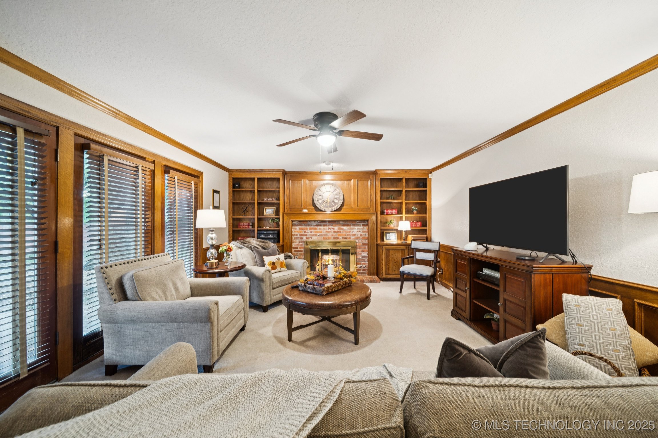 11016 S Urbana Avenue Property Photo 24