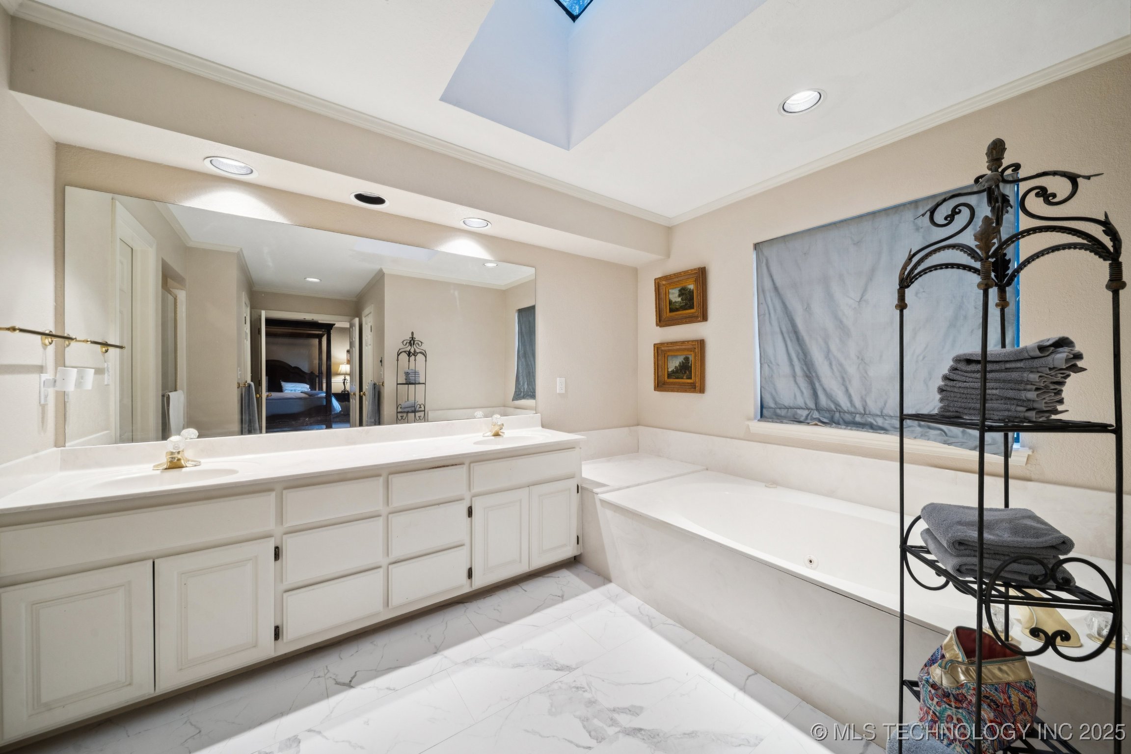 11016 S Urbana Avenue Property Photo 35