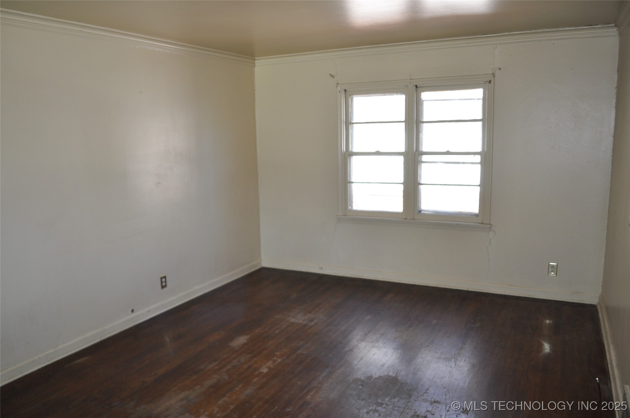 4013 E 27th Street Property Photo 6