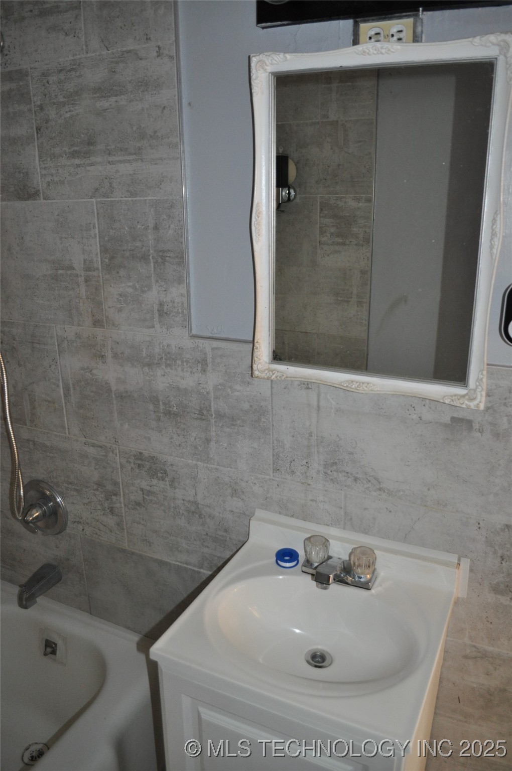 4013 E 27th Street Property Photo 15