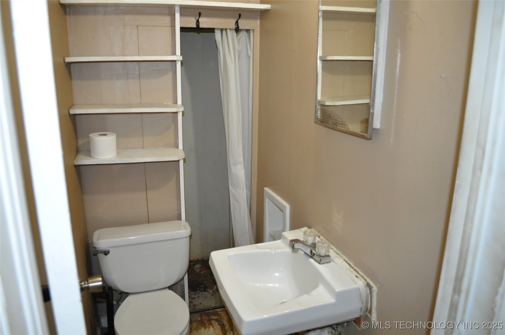 4013 E 27th Street Property Photo 19