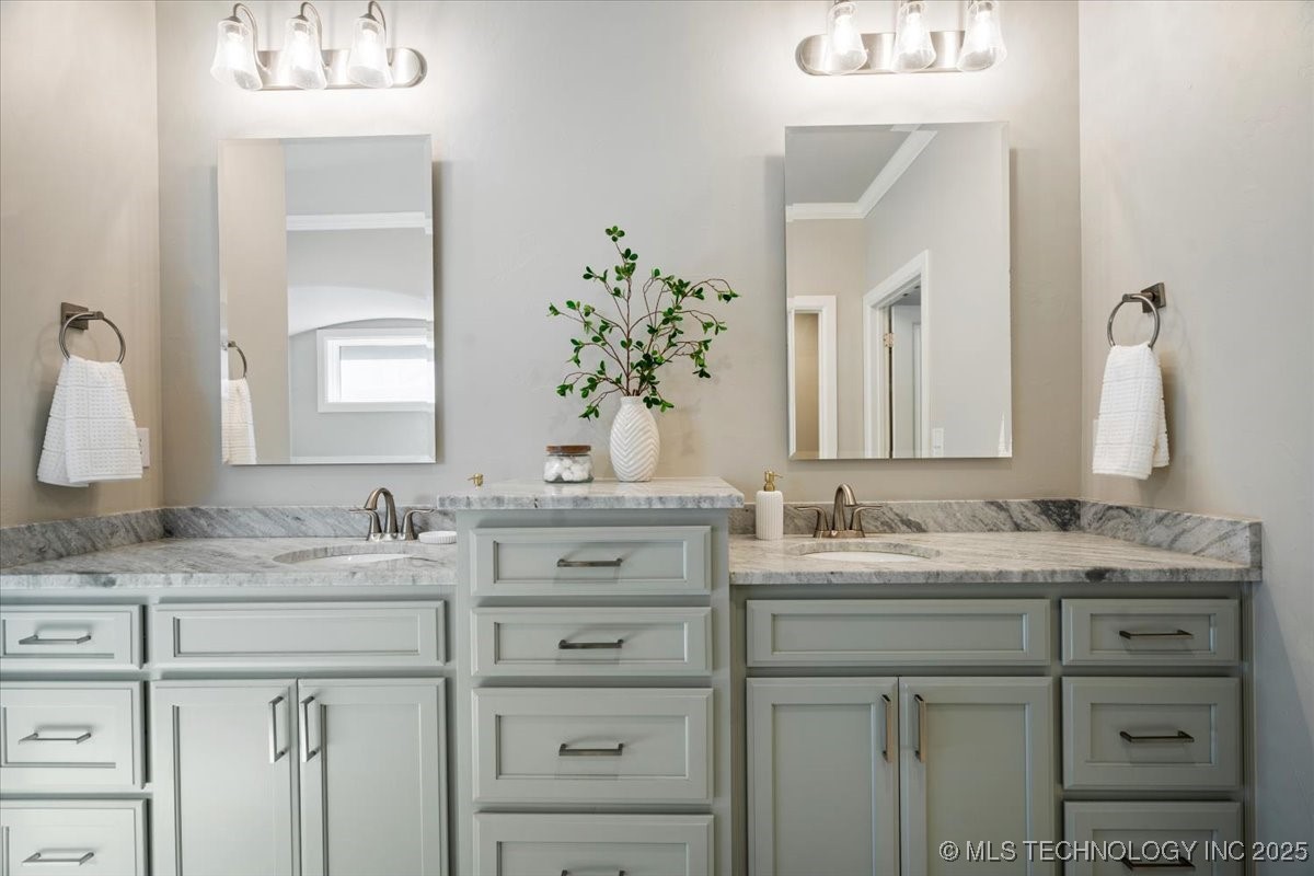 7710 N 147th East Avenue Property Photo 10