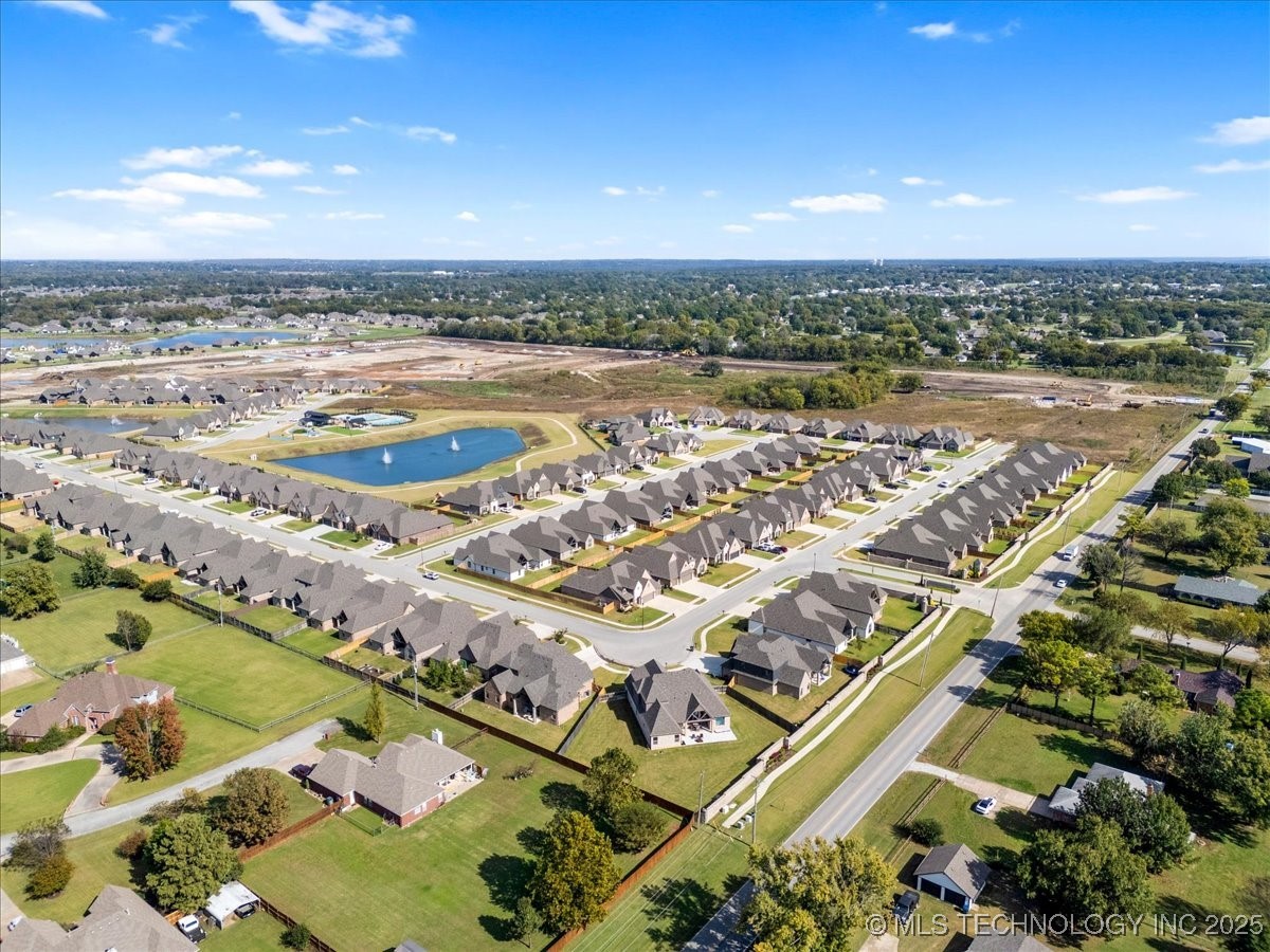 7710 N 147th East Avenue Property Photo 71