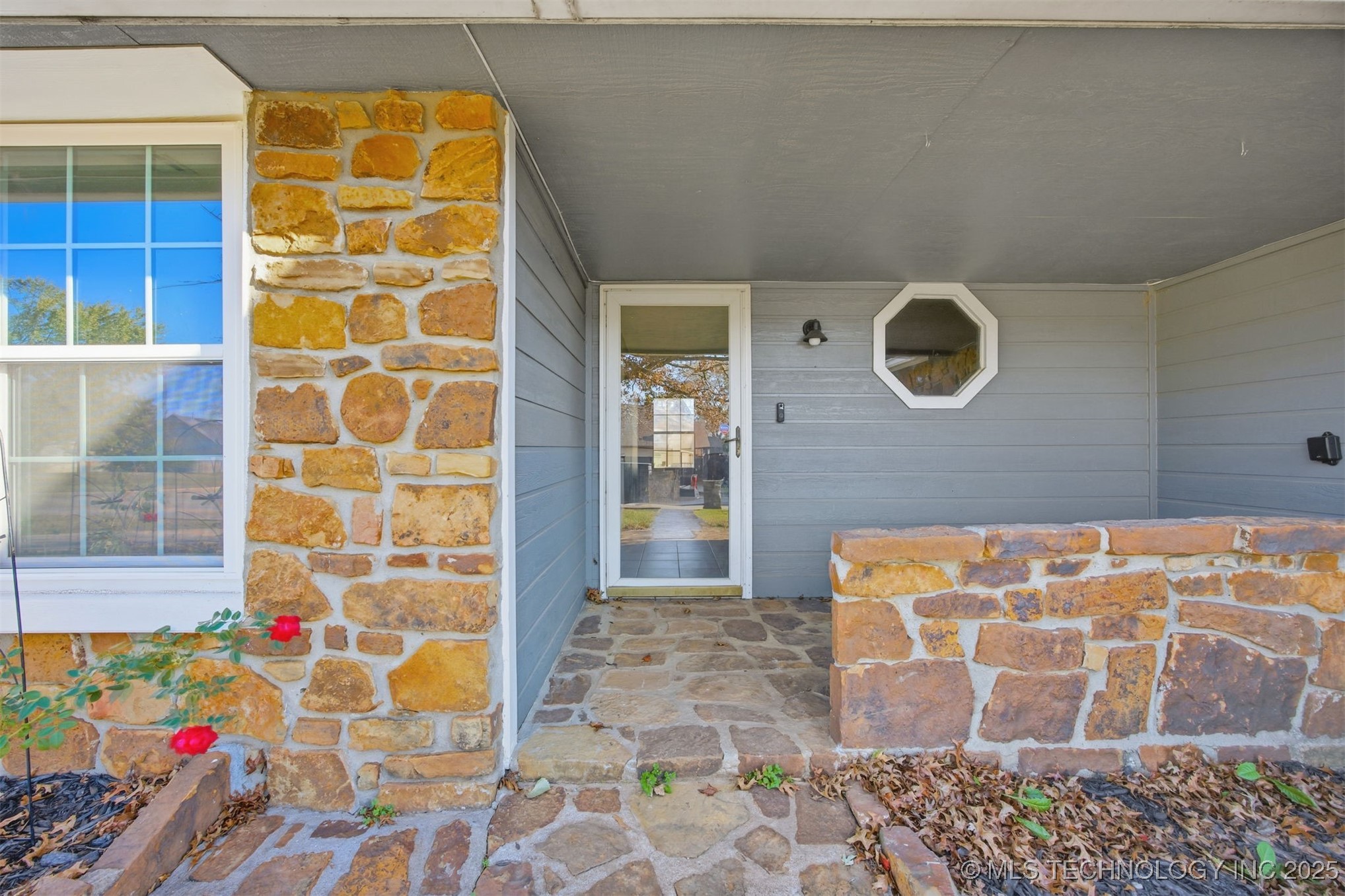 2004 S Missouri Avenue Property Photo 5