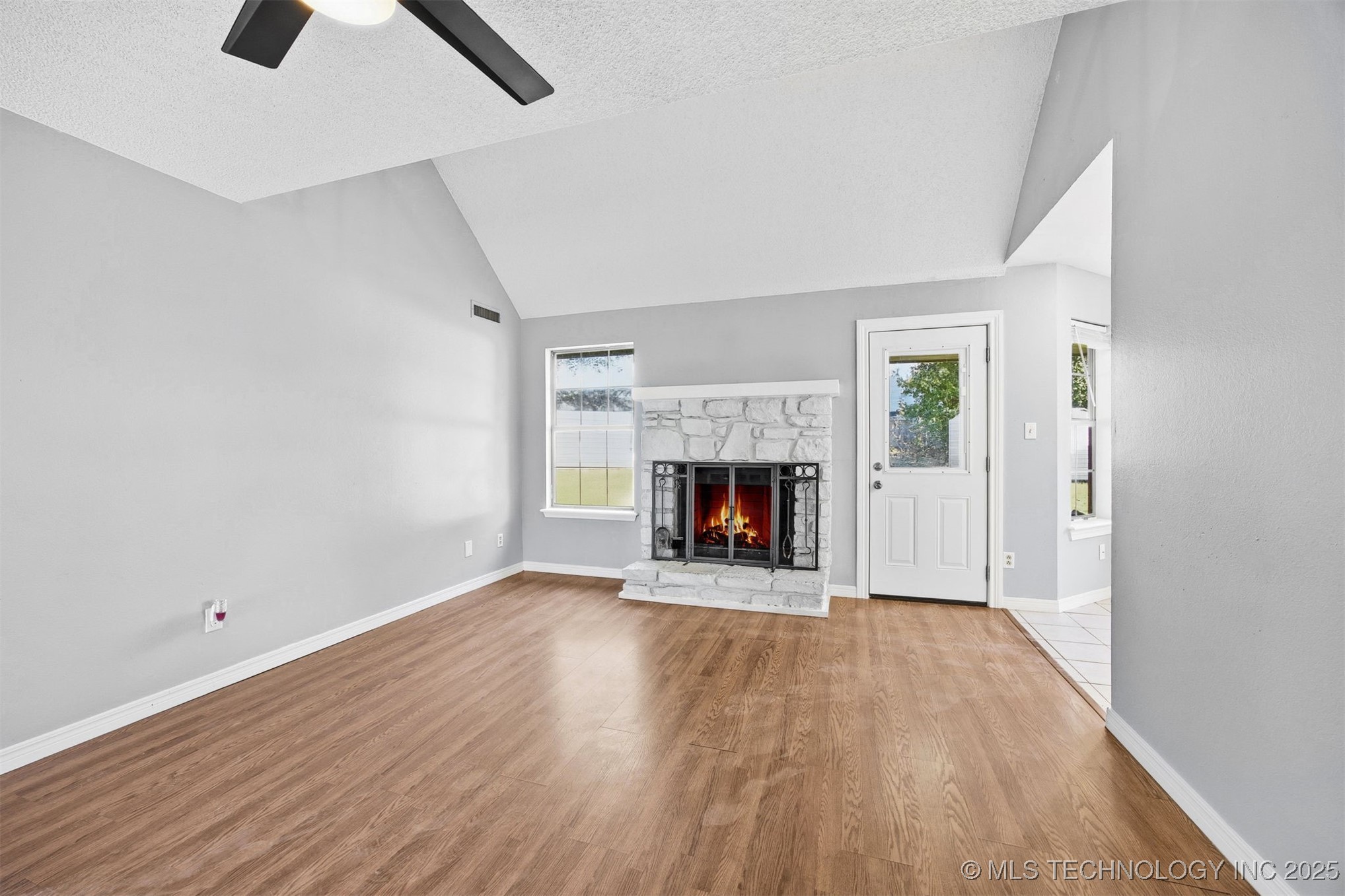 2004 S Missouri Avenue Property Photo 11