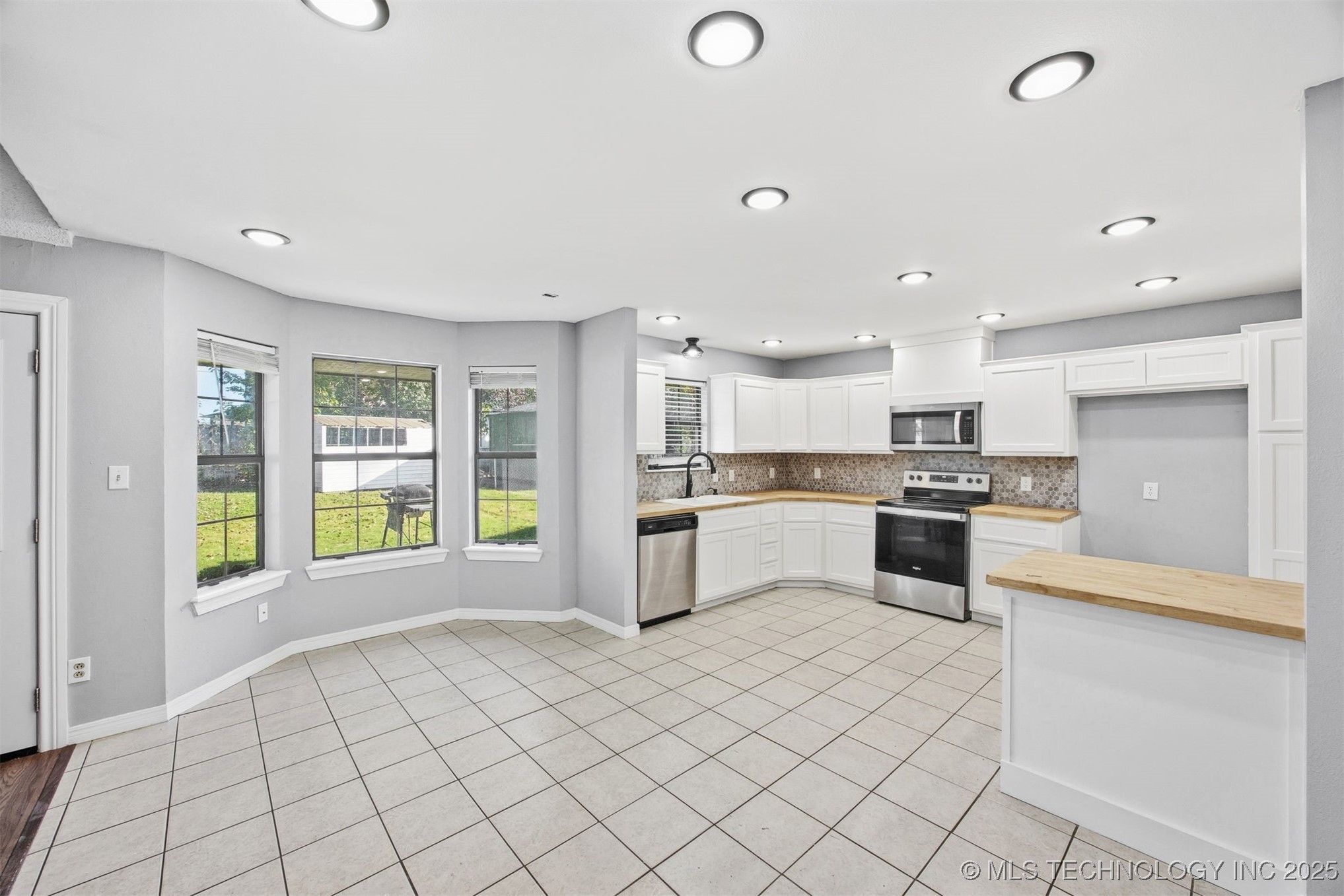 2004 S Missouri Avenue Property Photo 14