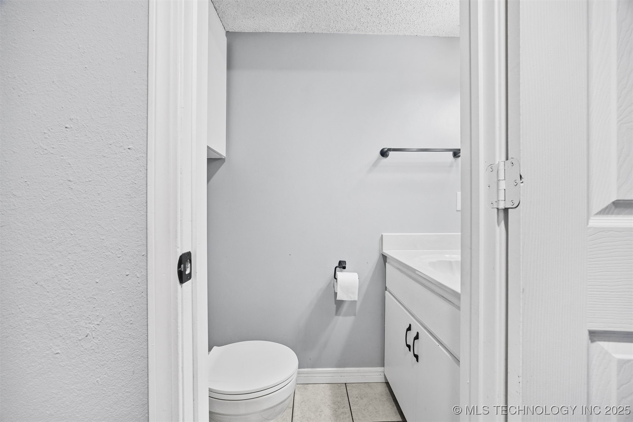 2004 S Missouri Avenue Property Photo 24