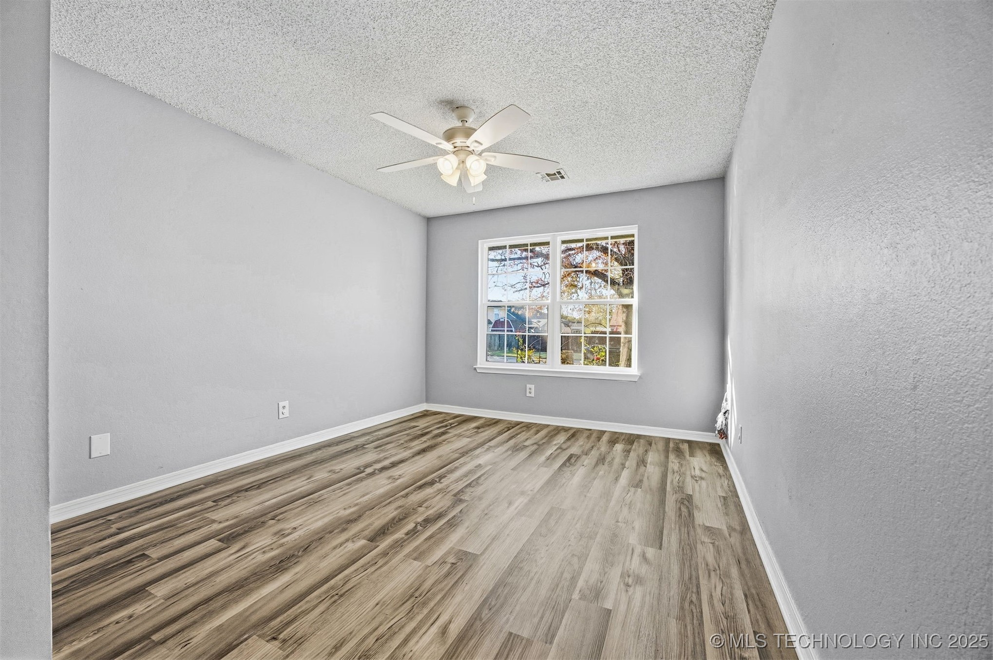 2004 S Missouri Avenue Property Photo 25