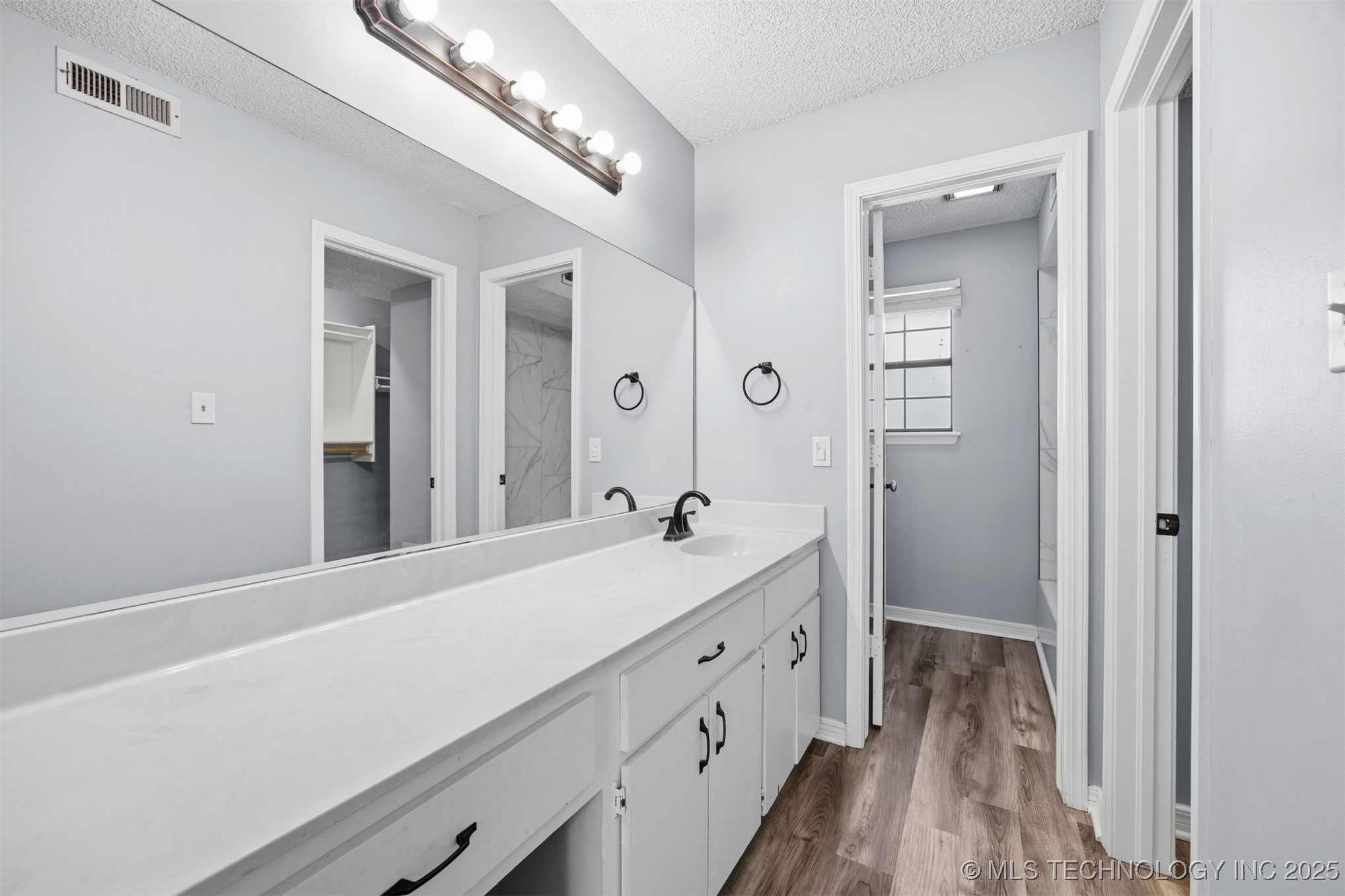 2004 S Missouri Avenue Property Photo 30