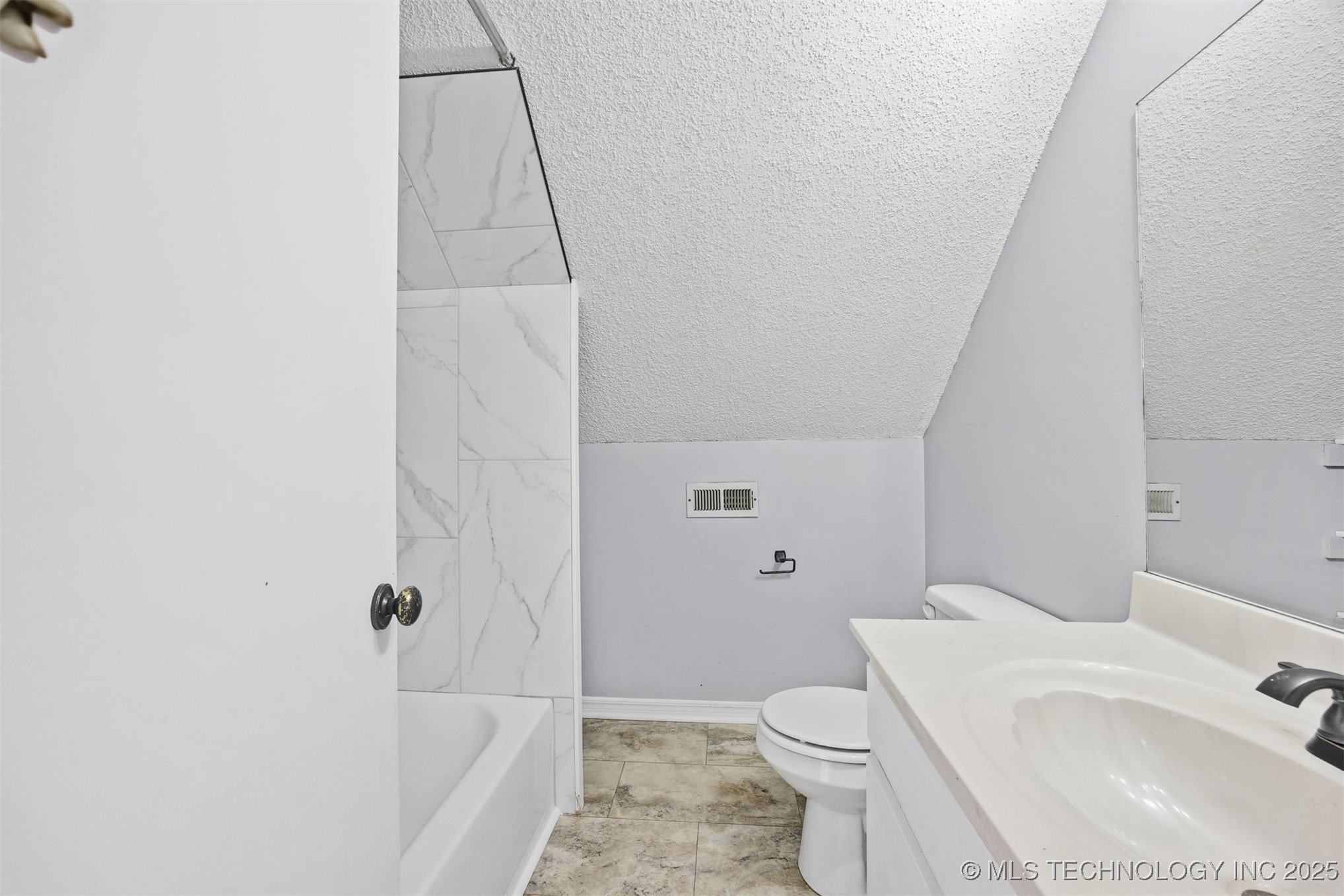 2004 S Missouri Avenue Property Photo 35