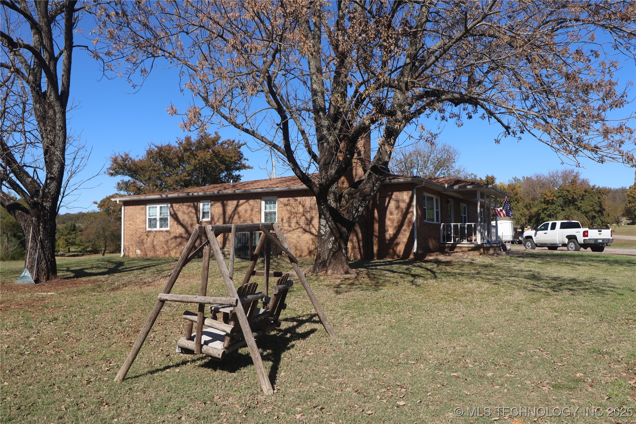 22663 Smith Loop Property Photo 2