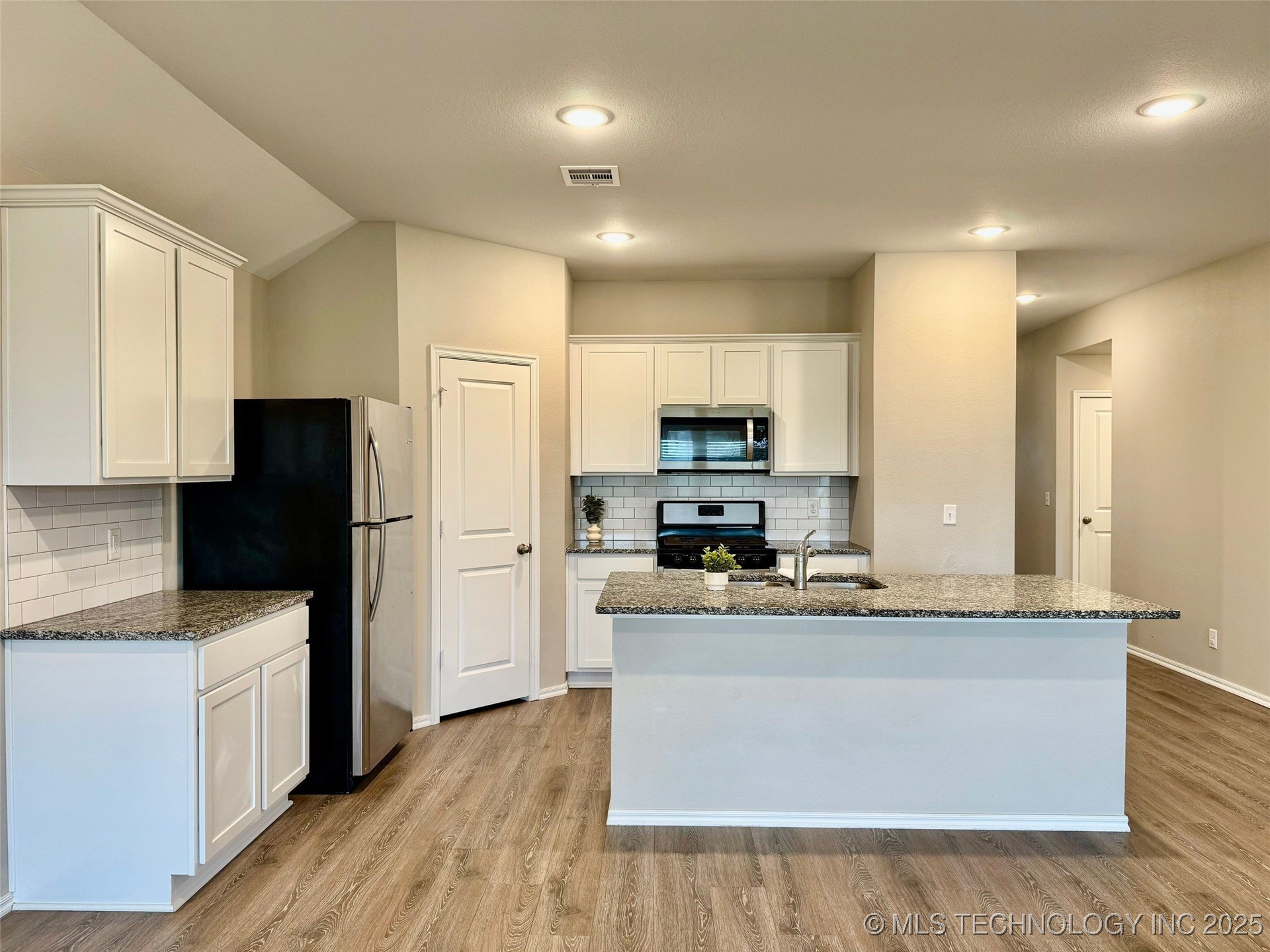 11352 E 281st East Place Property Photo 15