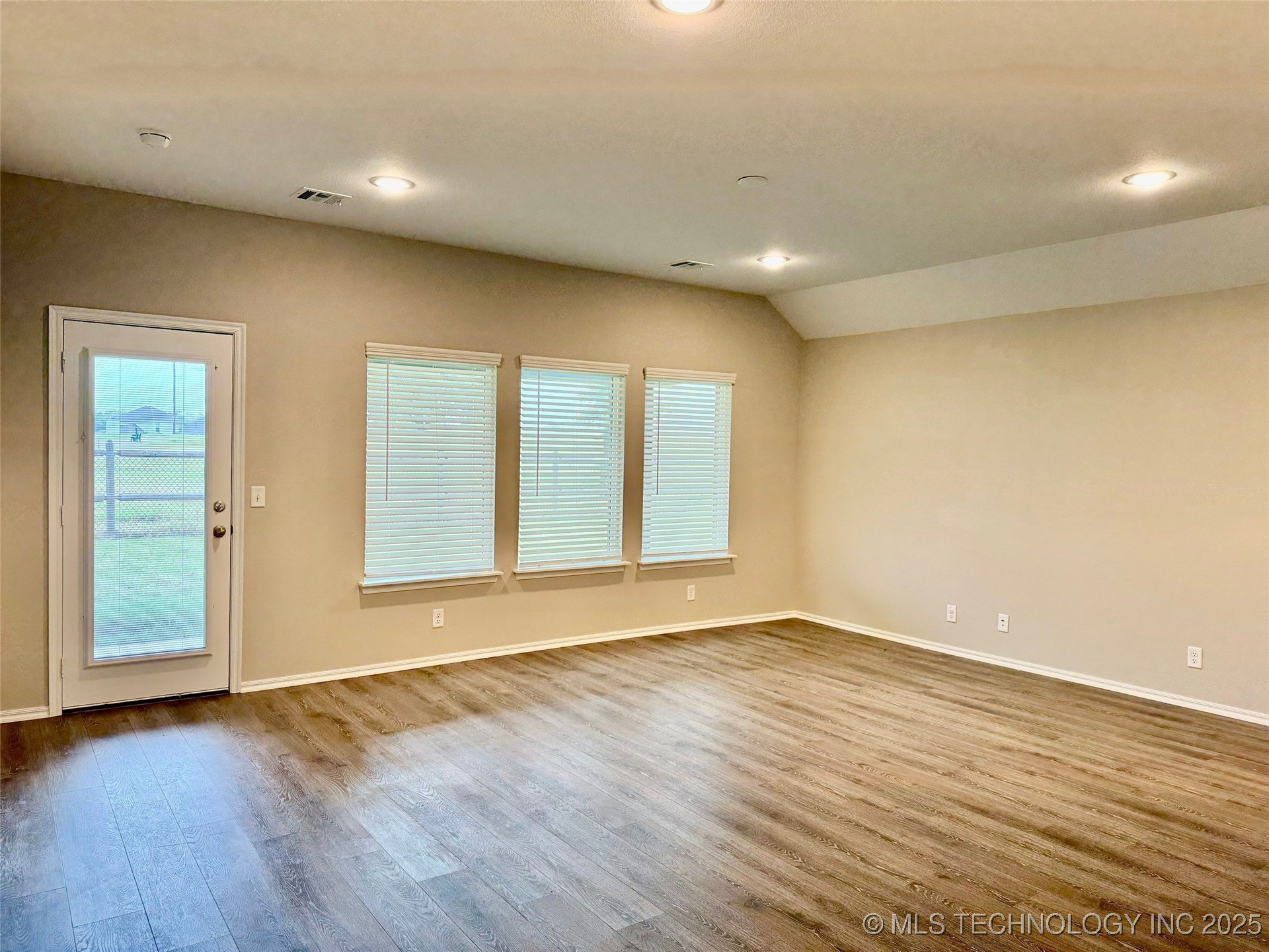 11352 E 281st East Place Property Photo 17