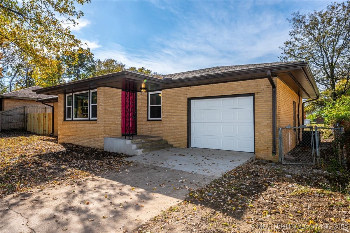 809 N Ross Avenue Property Photo 5