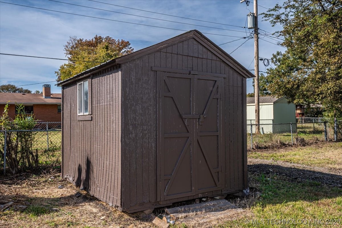 809 N Ross Avenue Property Photo 35