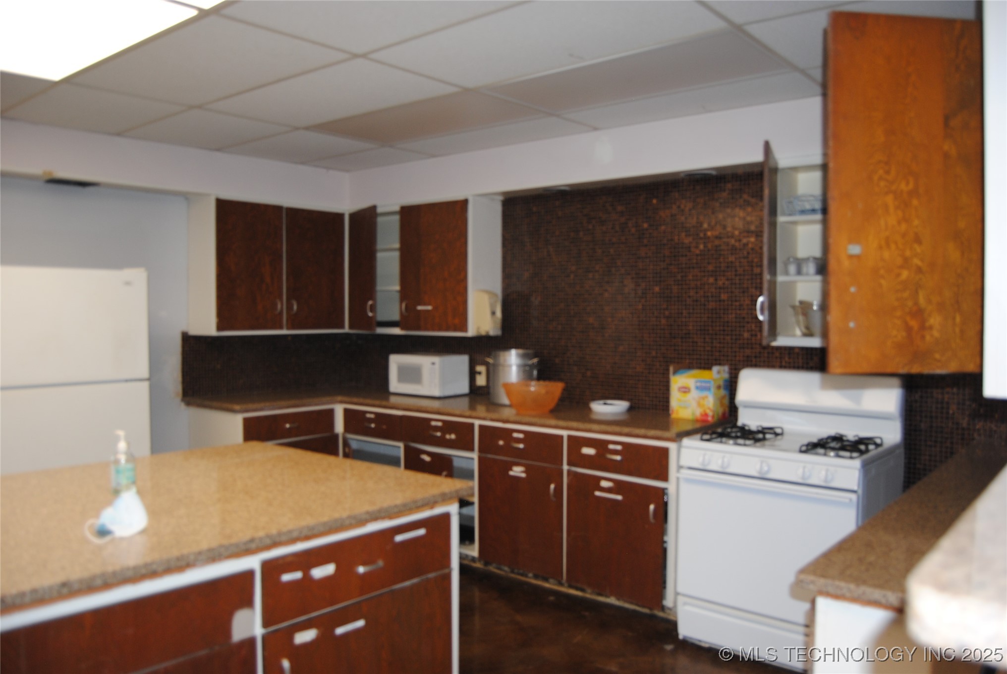 1930 Arlington Street Property Photo 12