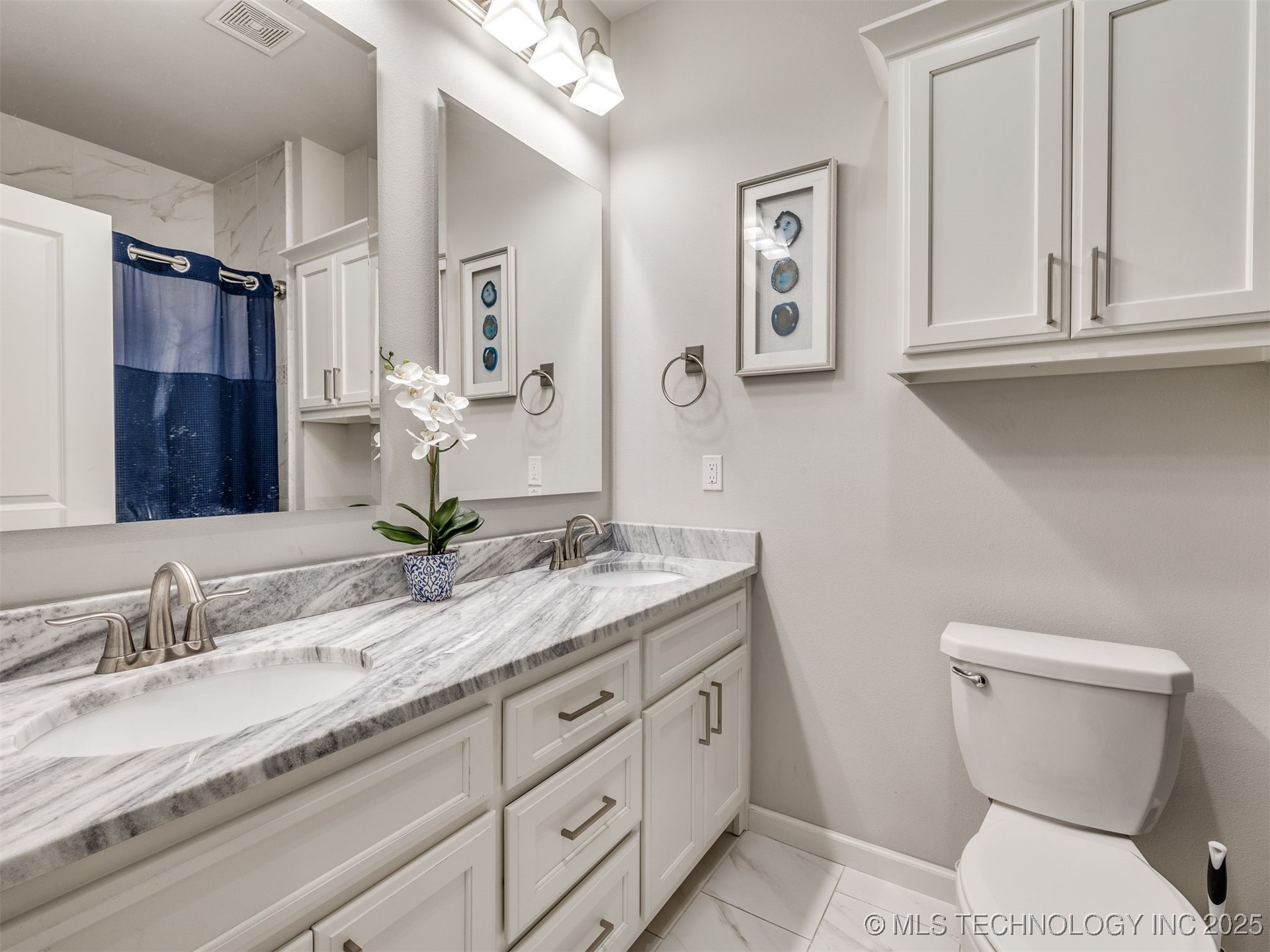 908 W 86th Place S Property Photo 15