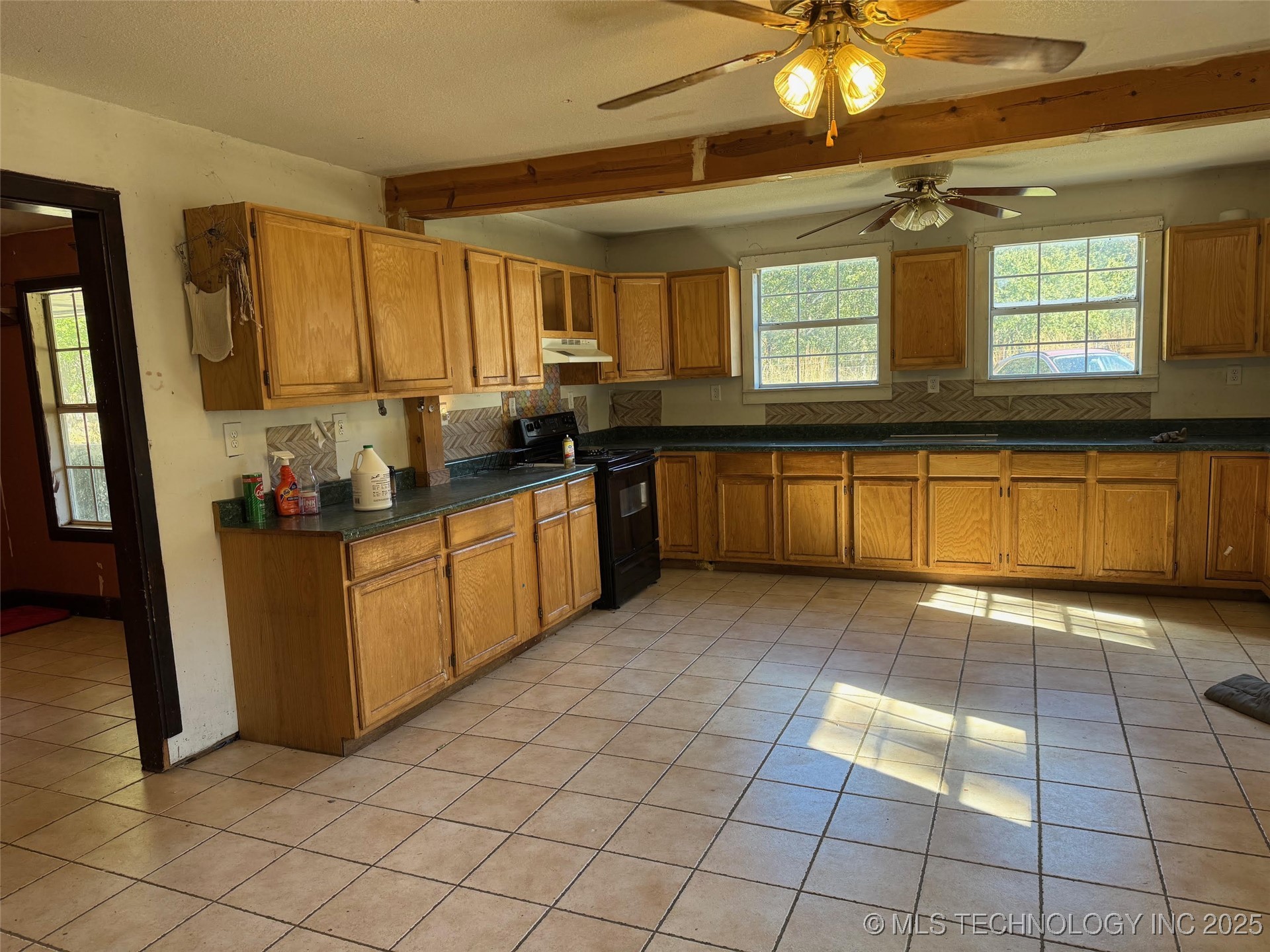 9611 Celia Berryhill Road Property Photo 6