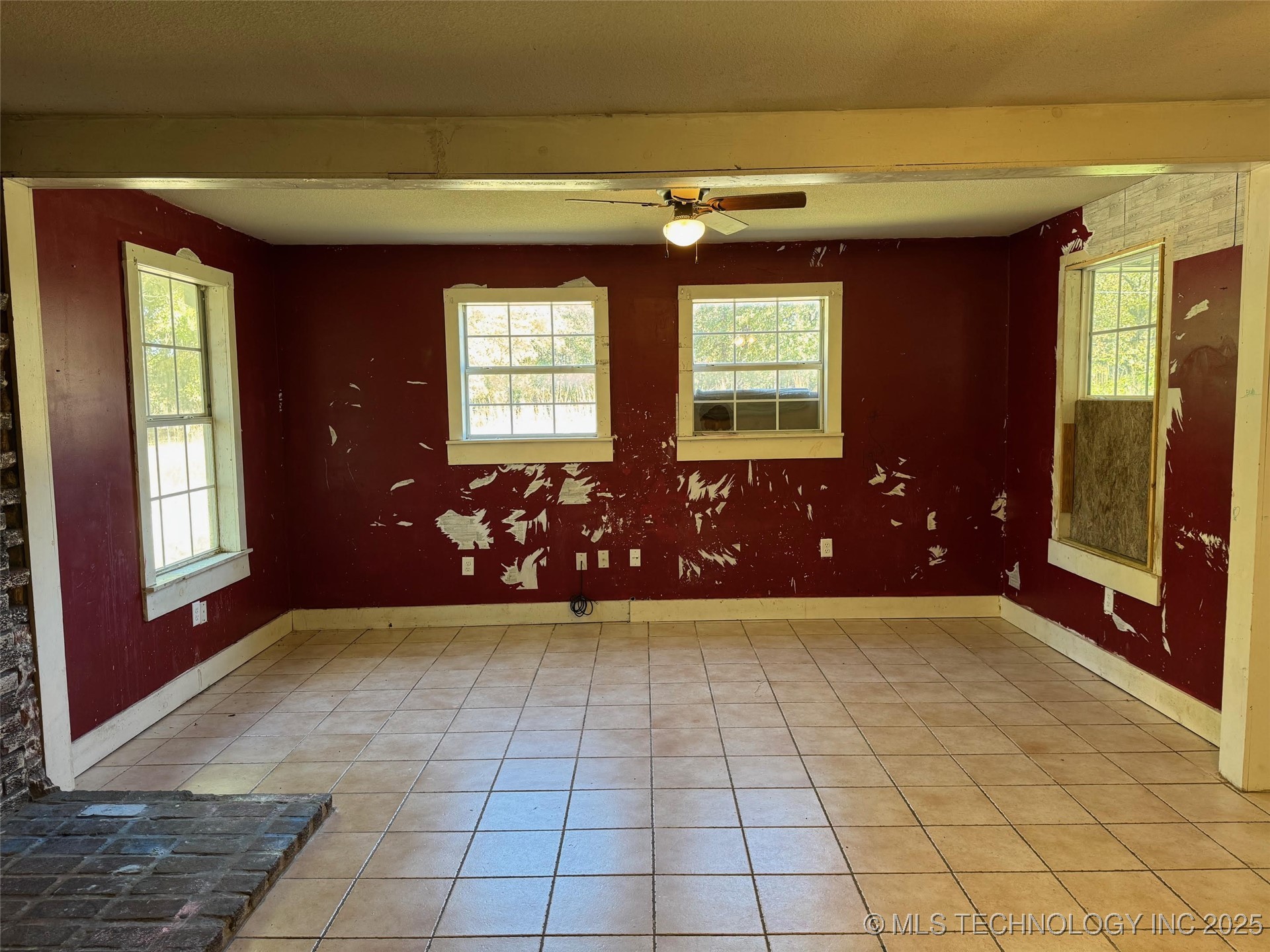 9611 Celia Berryhill Road Property Photo 12