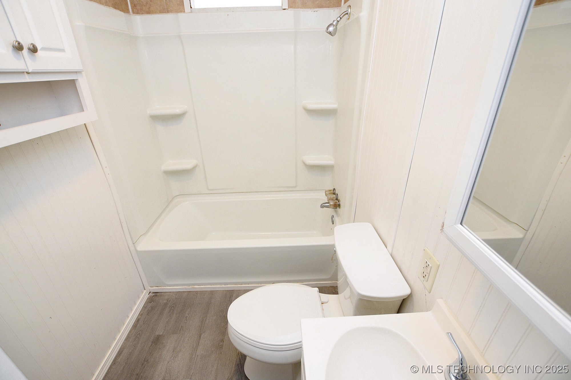 215 S Maple Avenue Property Photo 5